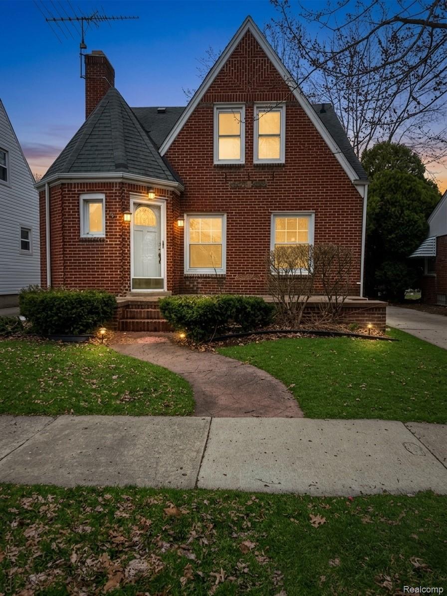 1646, 21st, Wyandotte, Michigan, 48192