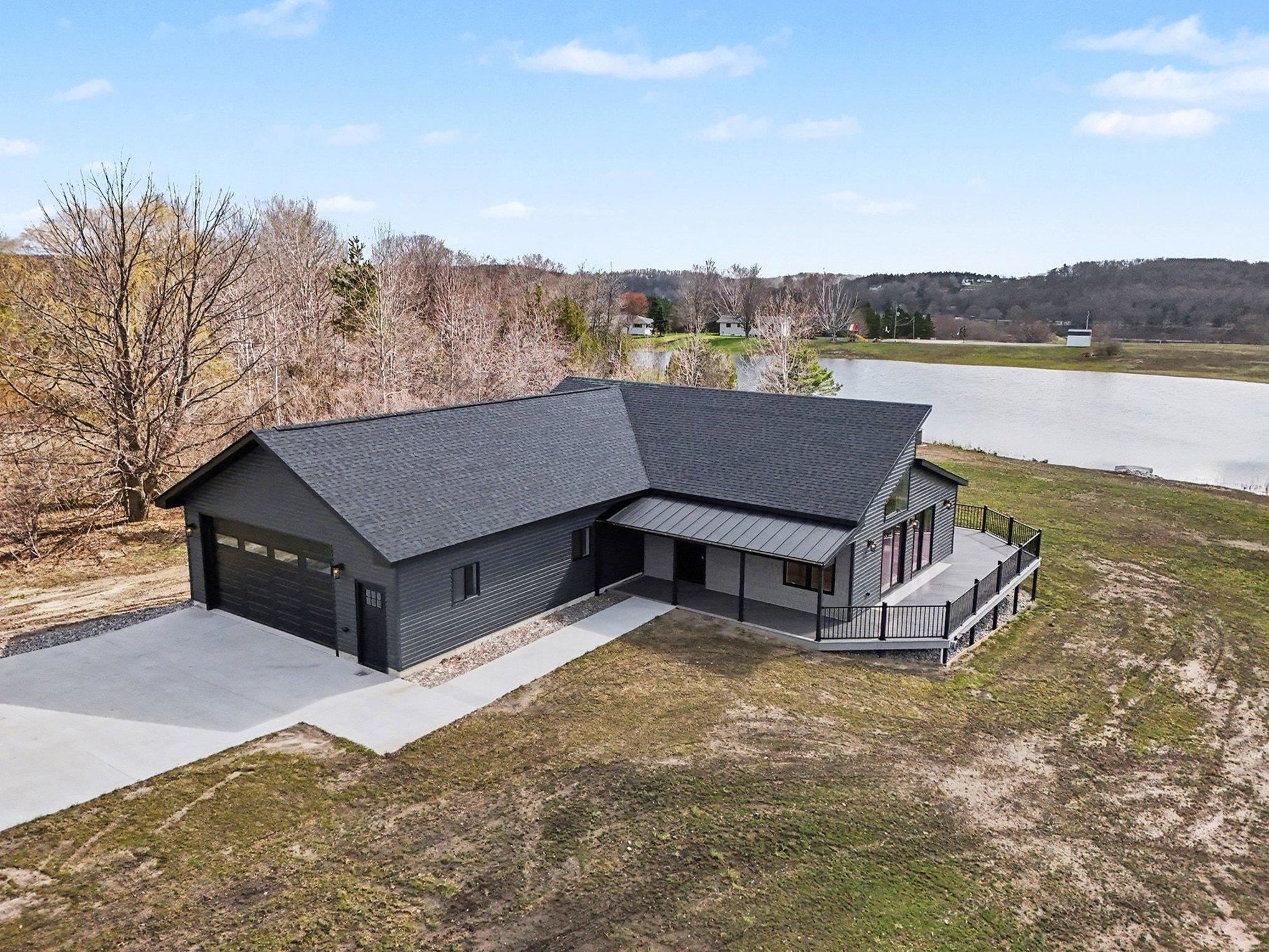 9132 Blue Gill RD