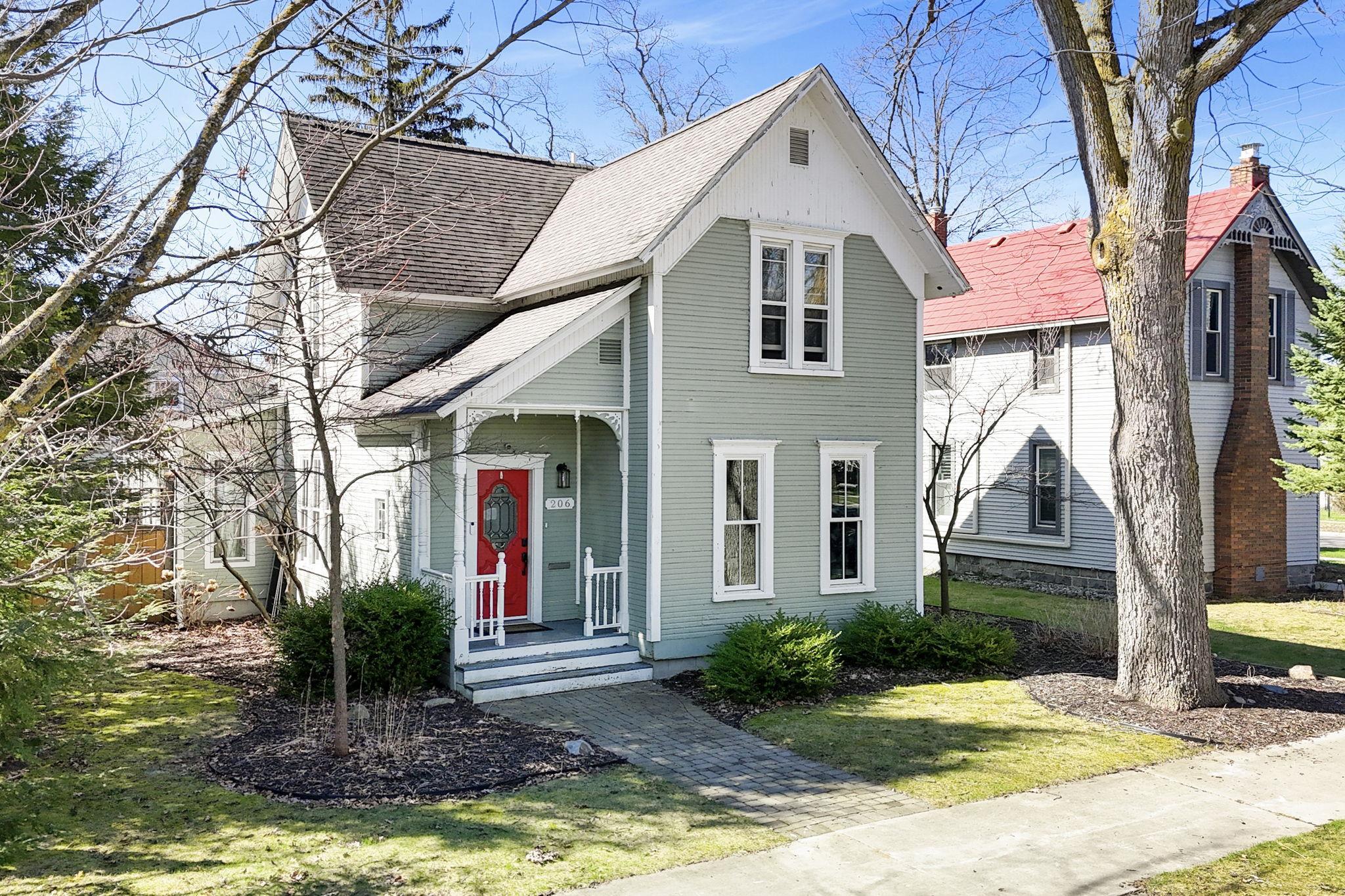 206 E Ninth