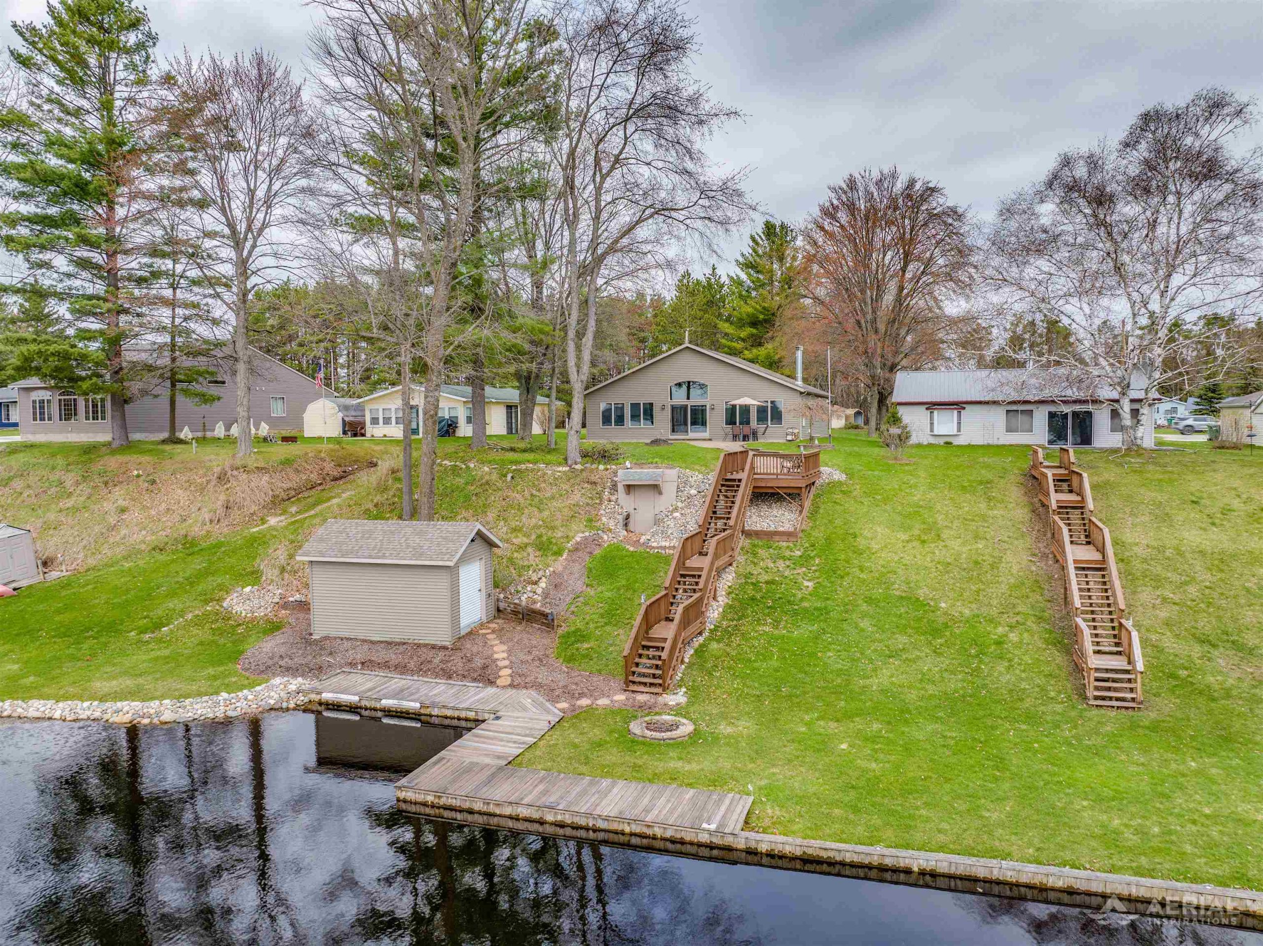 2896 E Lake