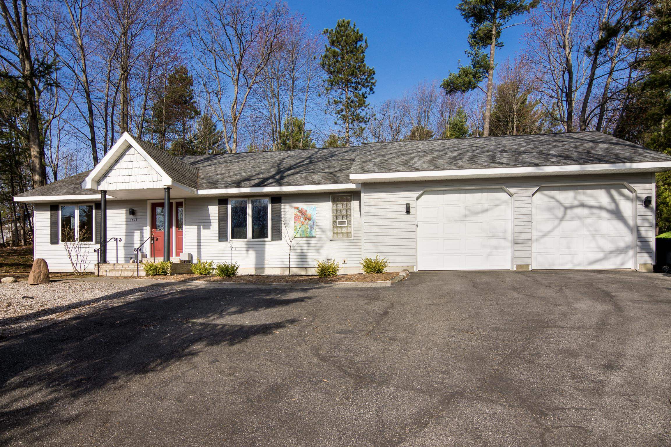 4473 Paper Birch LN