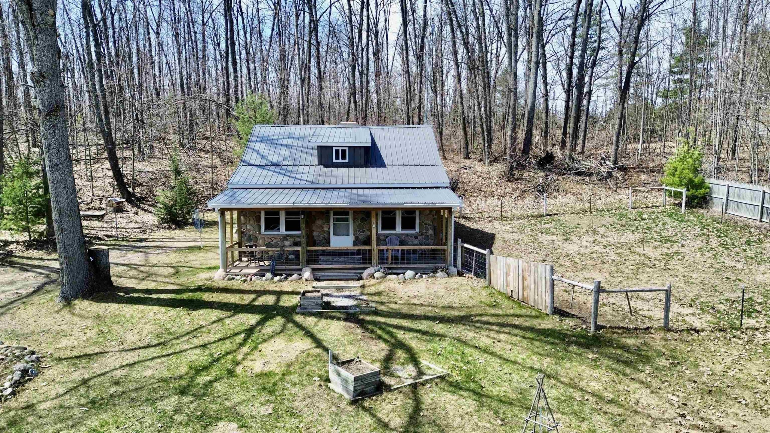 12390 Nickerson Valley RD