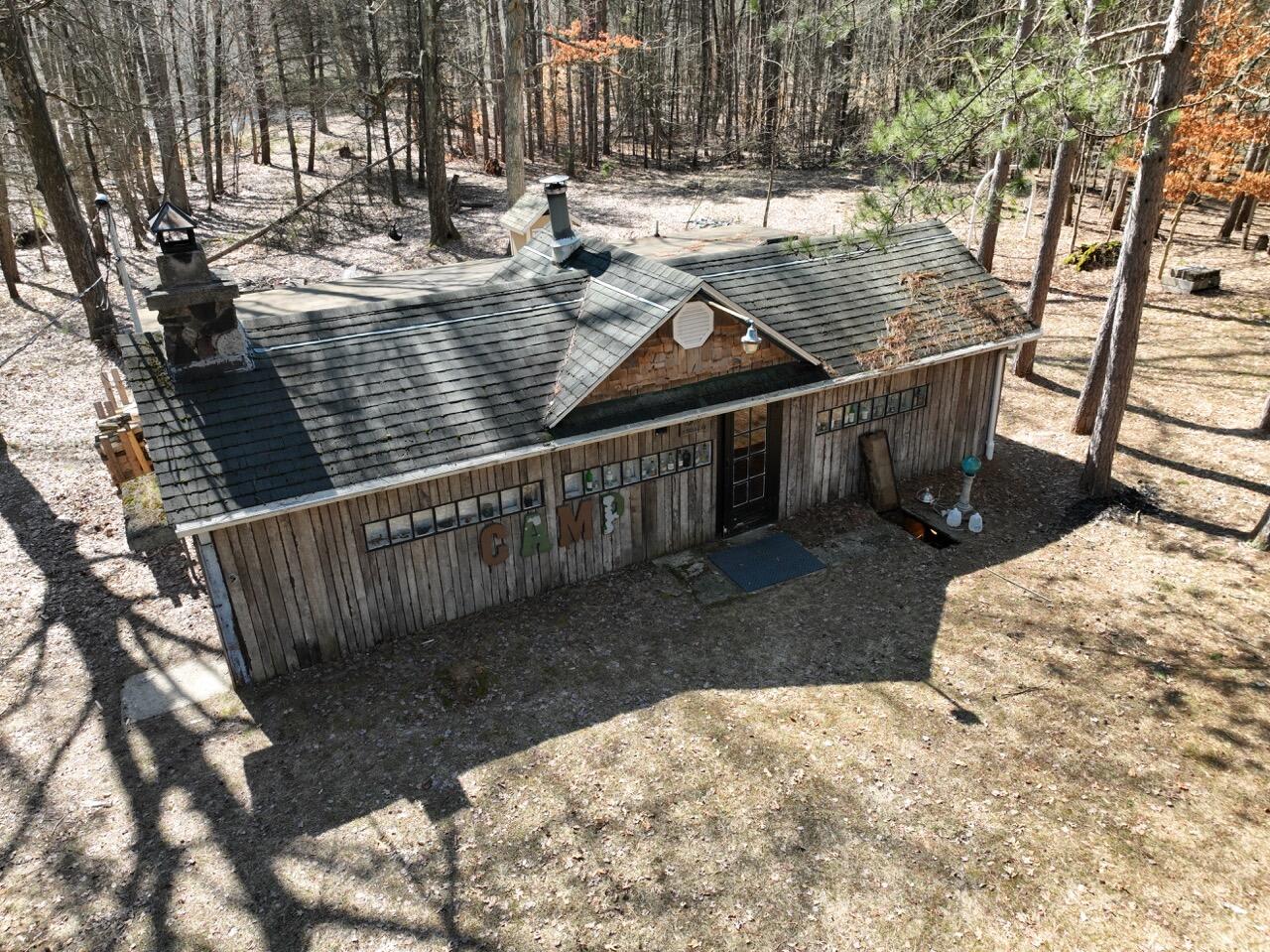 243 W Turkey Lane