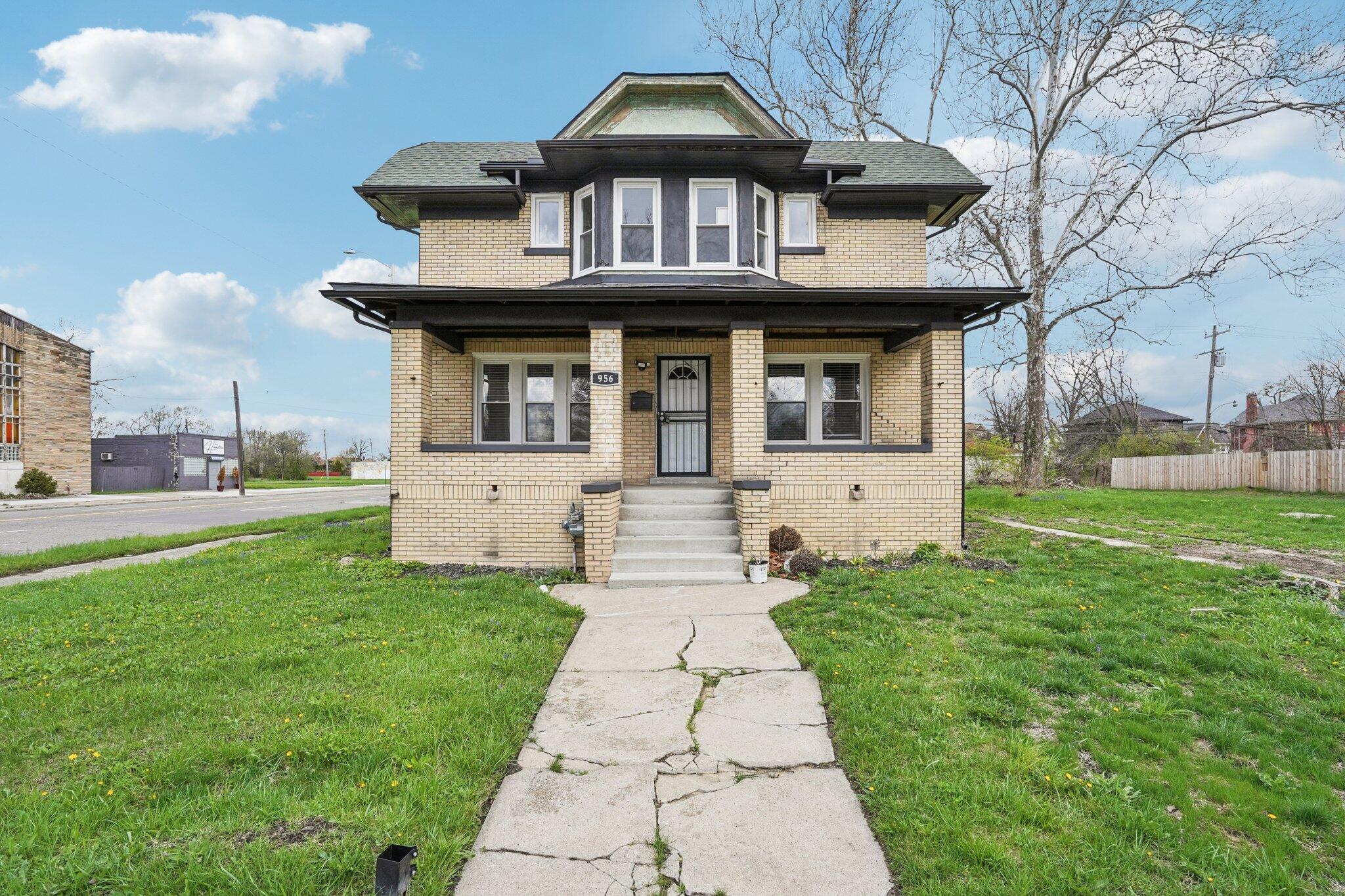 956 Glynn Court