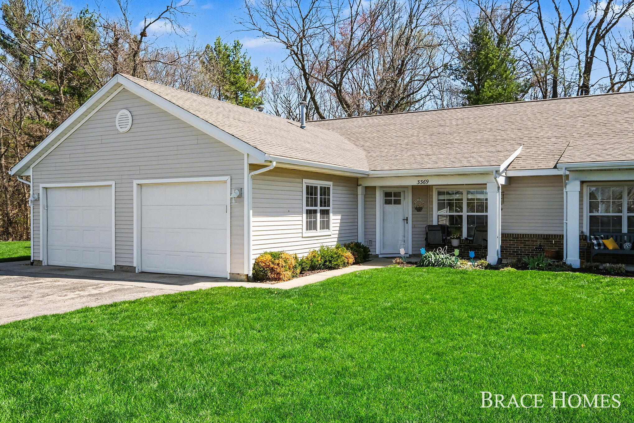 3369 Clear Vista Court NE