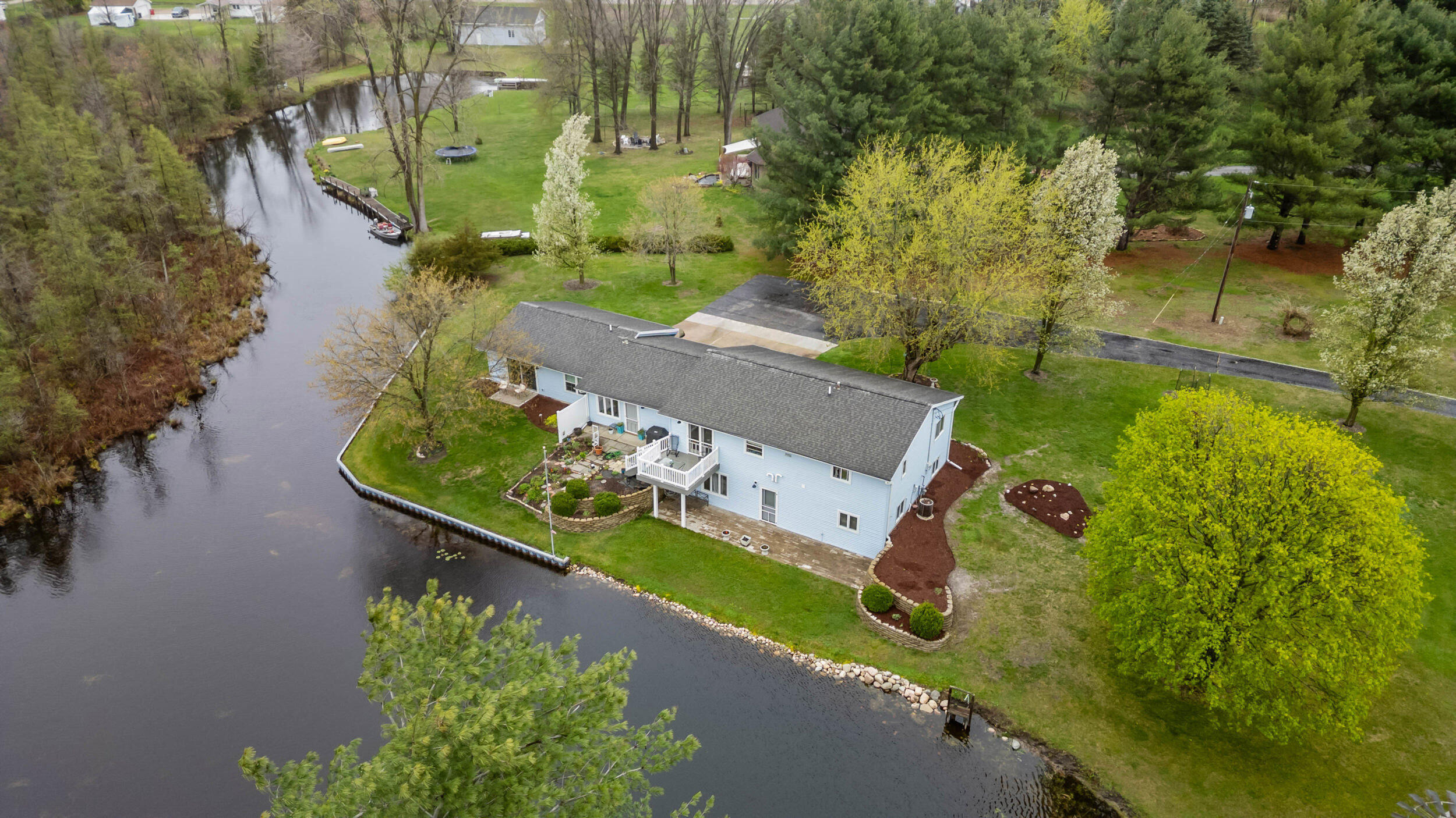 3412 Briar