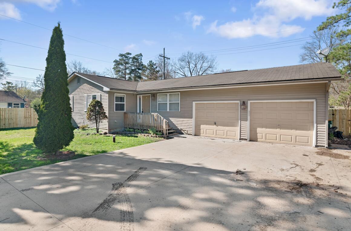 733 Luna Court