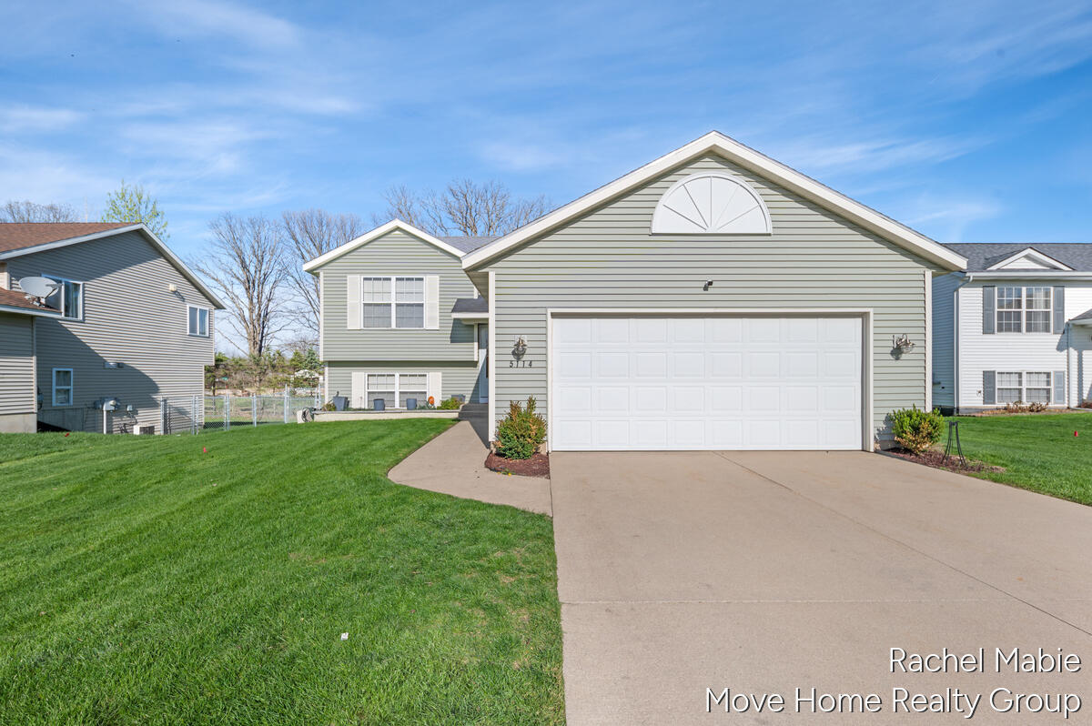 5114 Taylor Ridge Drive SE