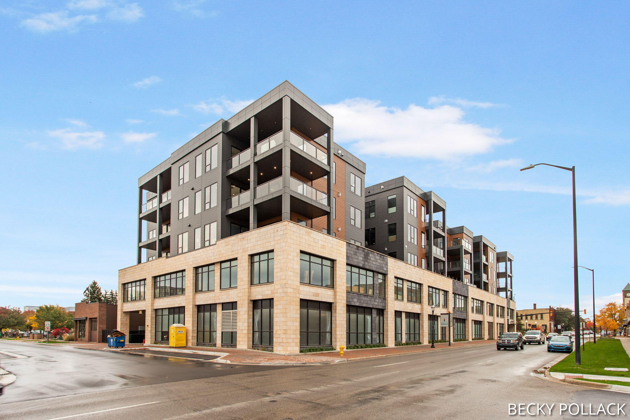 159 S River Avenue Unit: 303