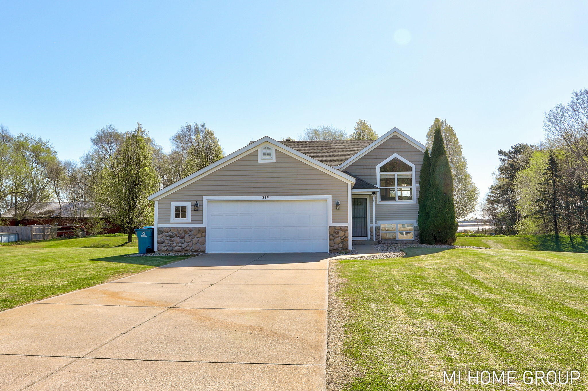 3391 Heathridge Trail