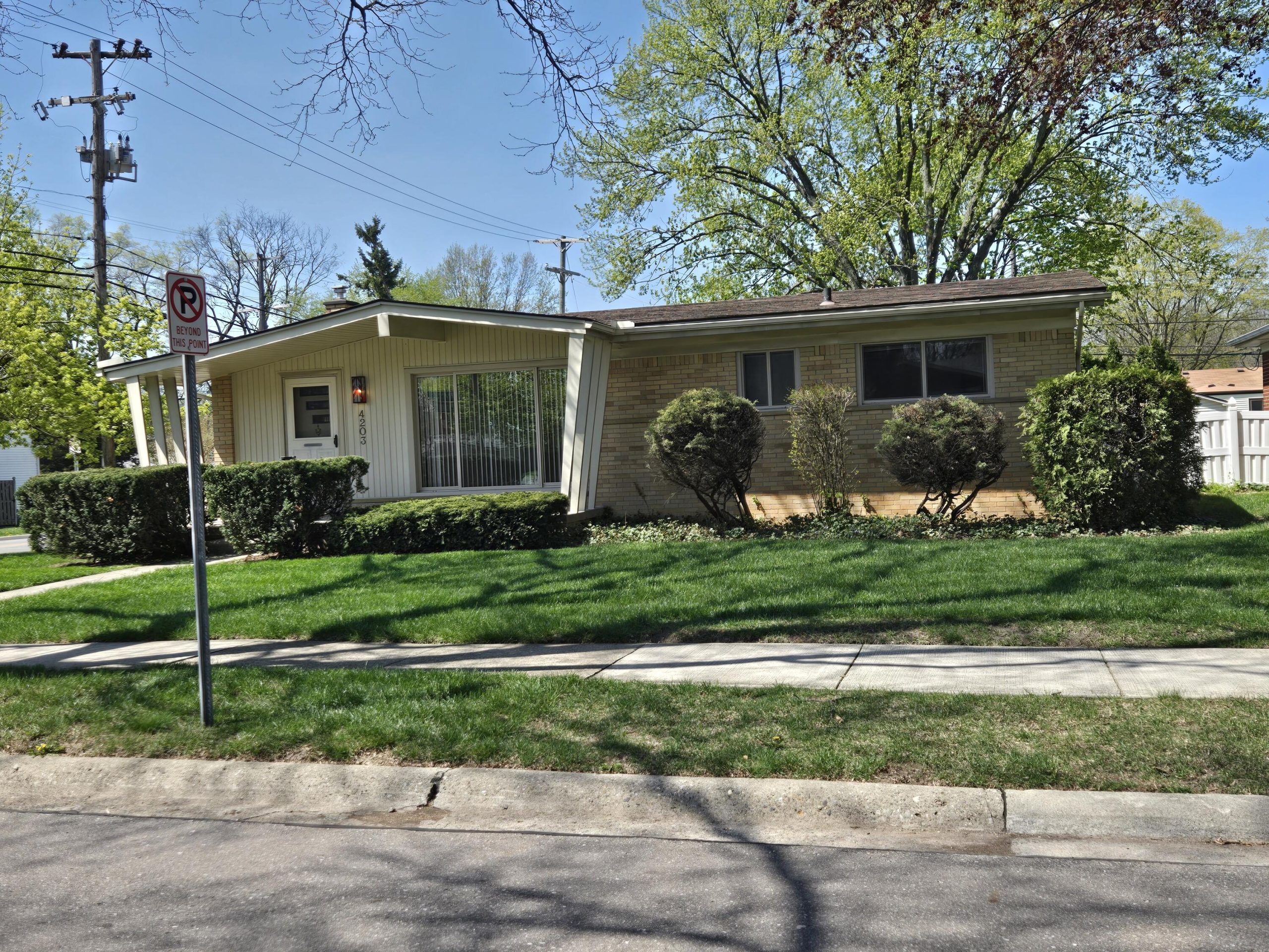 4203 Manor Avenue