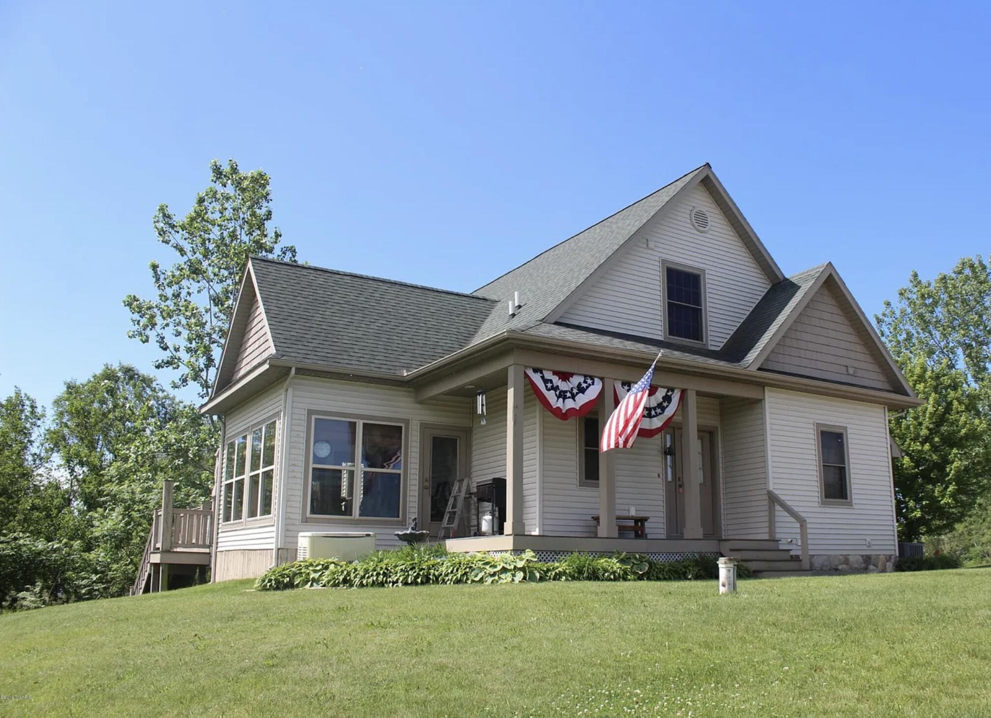 # 511 E Southern Road