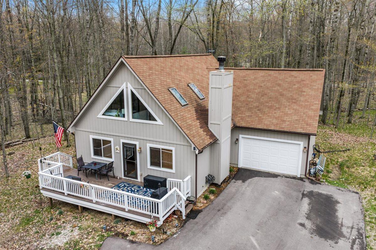 9341 Center Lane