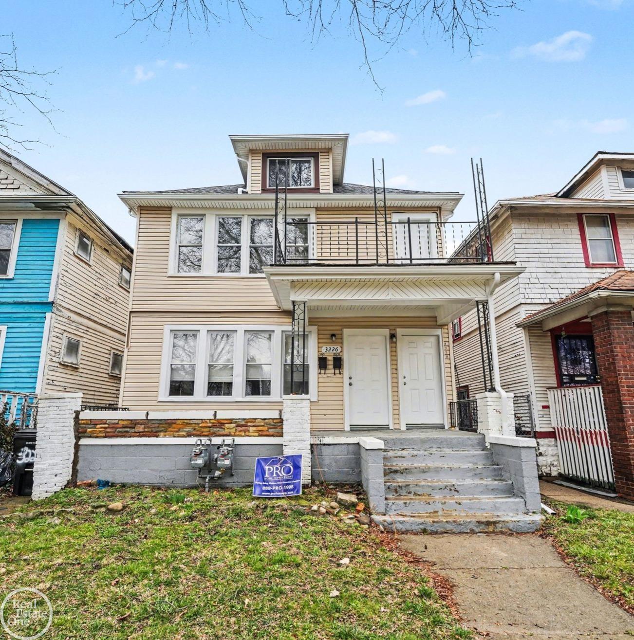 3226 Carter ST