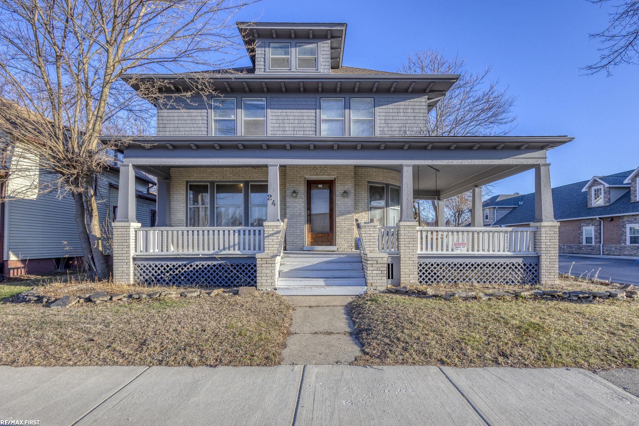 24 Grand Ave AVE