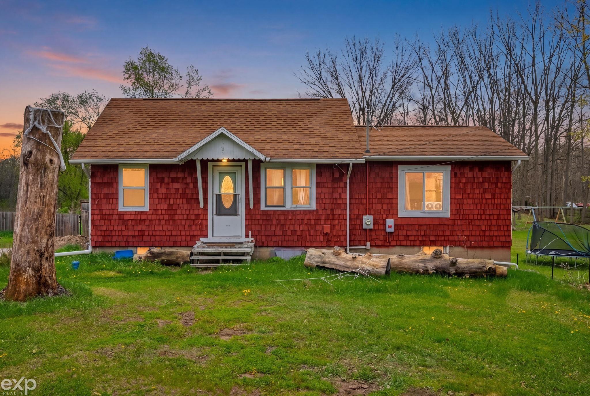 22466 N Bedford RD