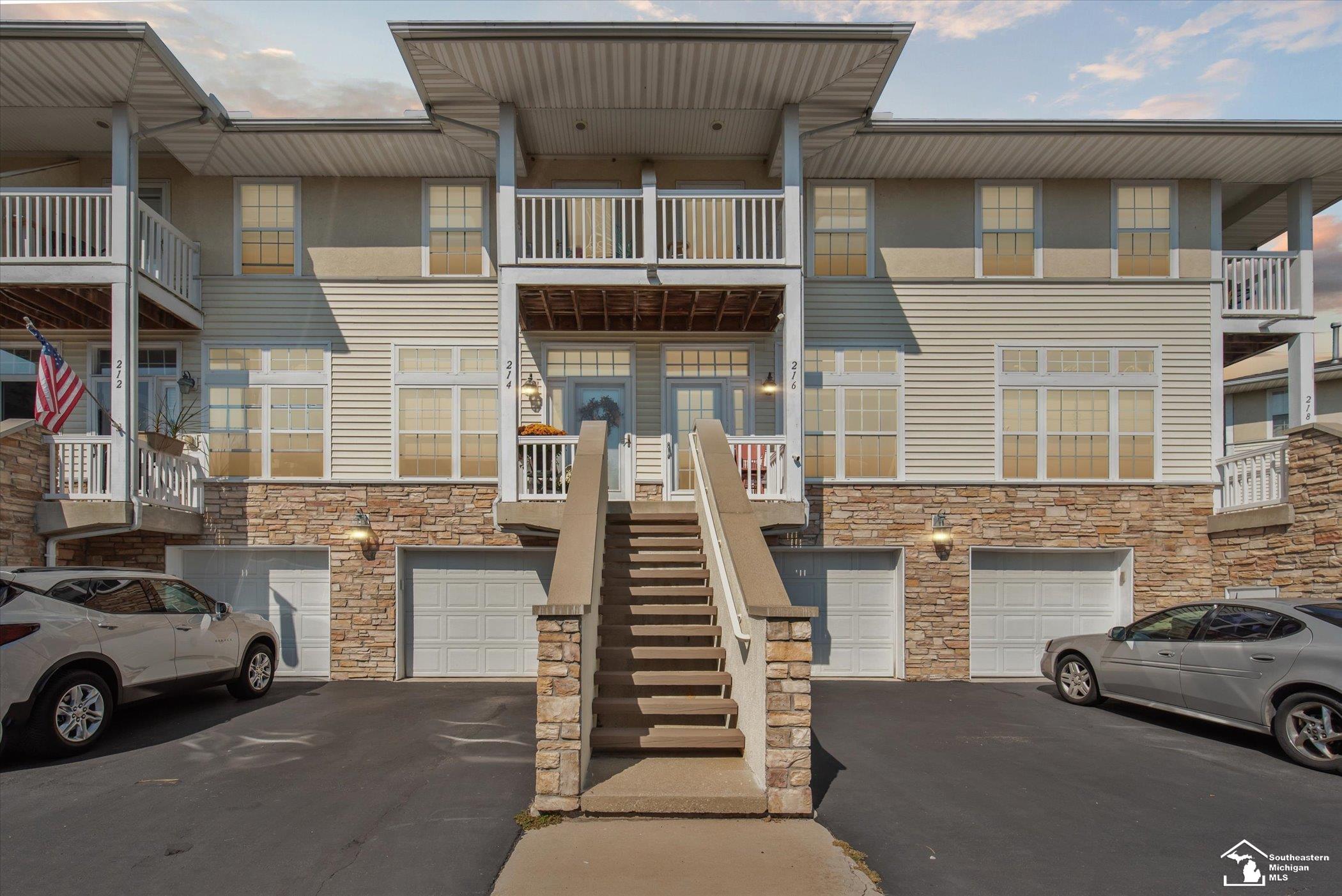 216 Beachwalk TRL