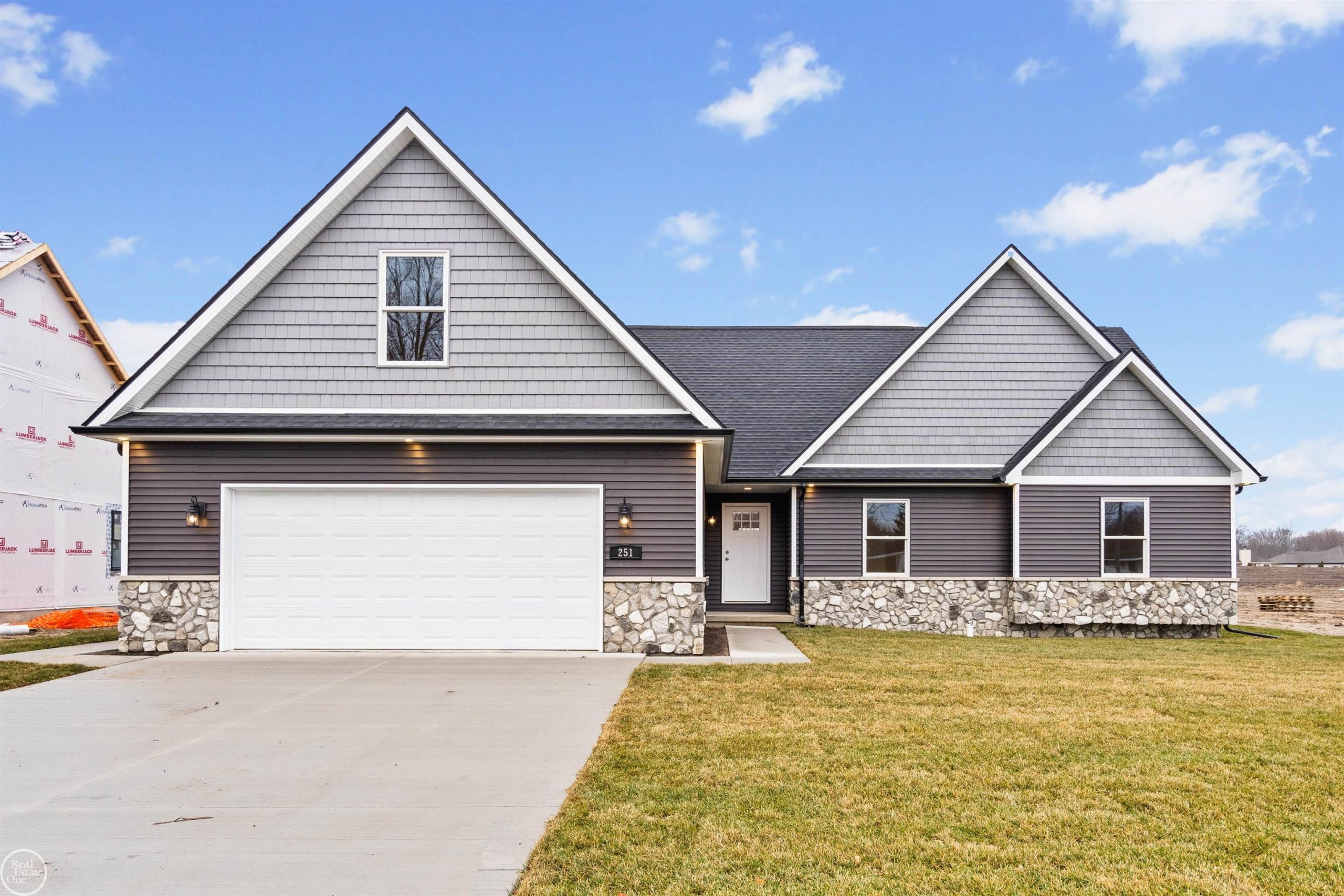 2 Riley RD