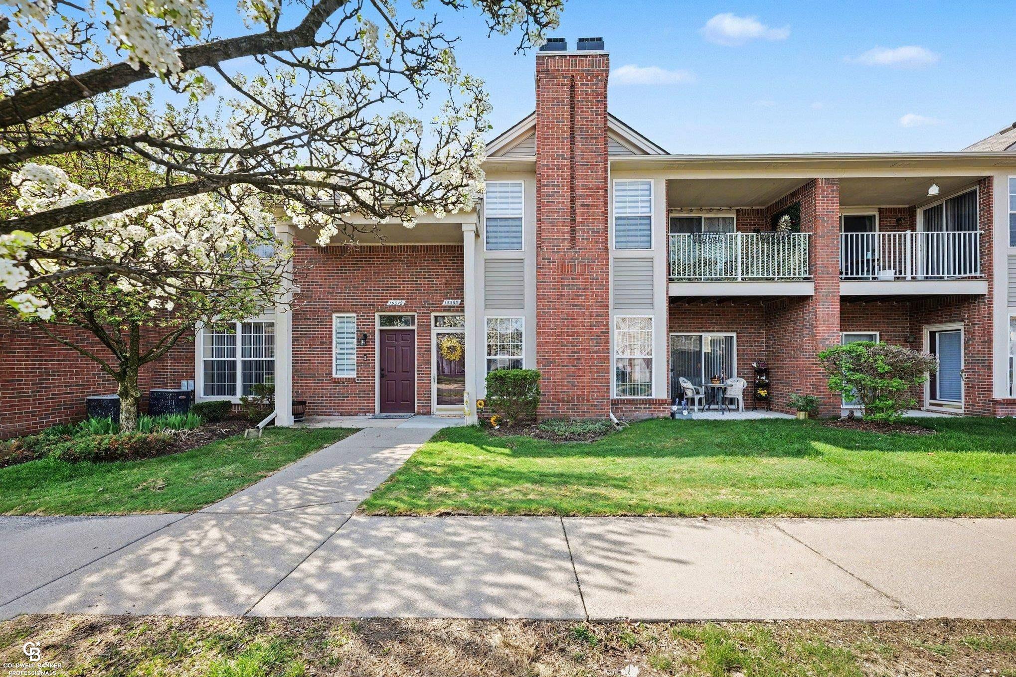 15368 Yale DR