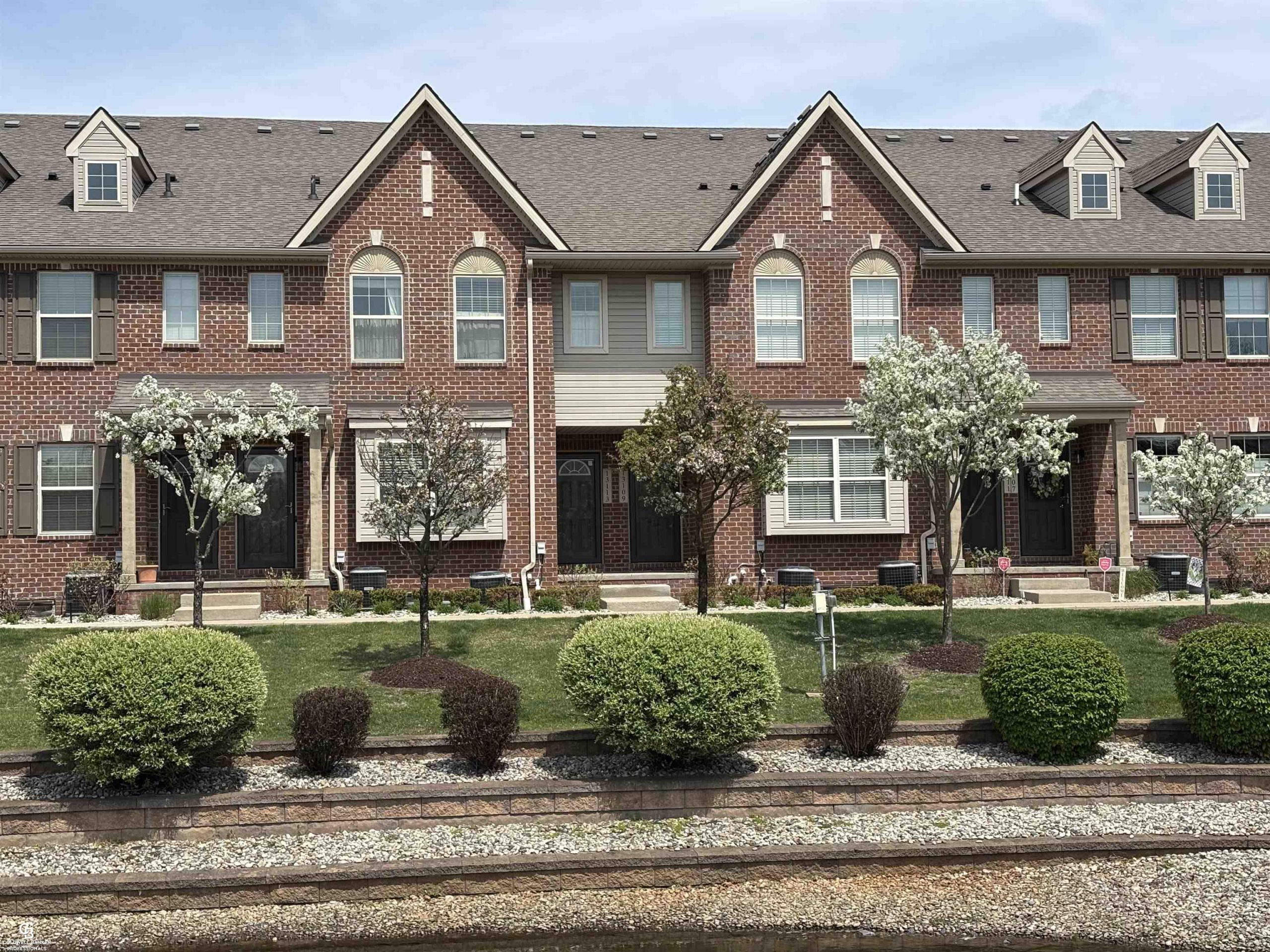13113 Woodridge CIR