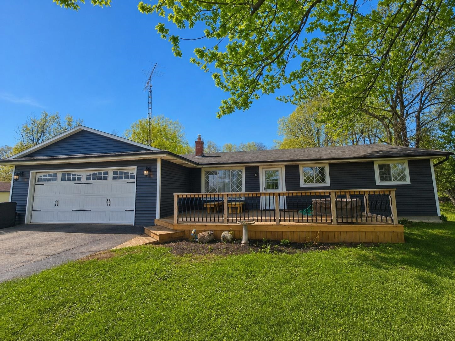 2123 W Willard RD