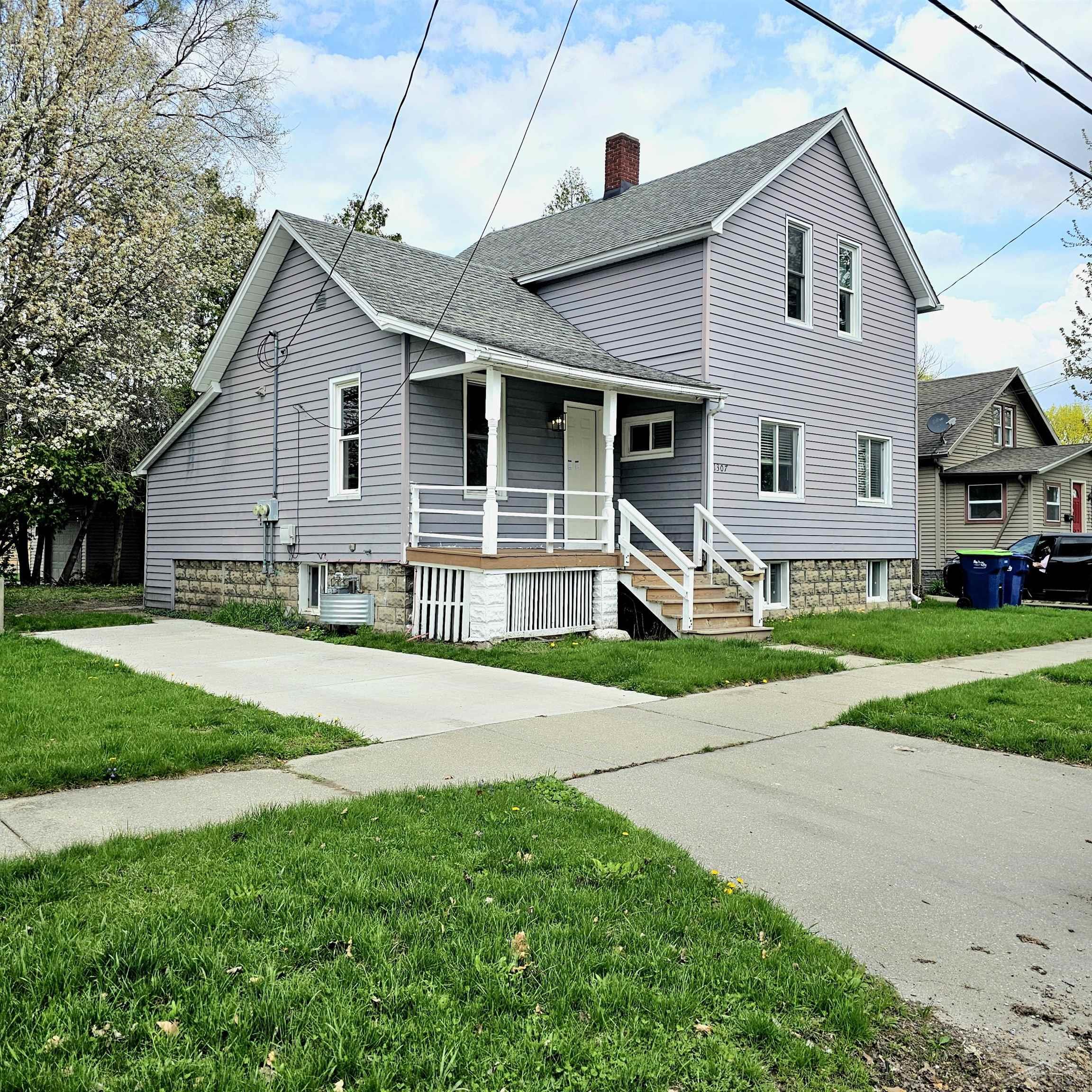 1307 18th ST