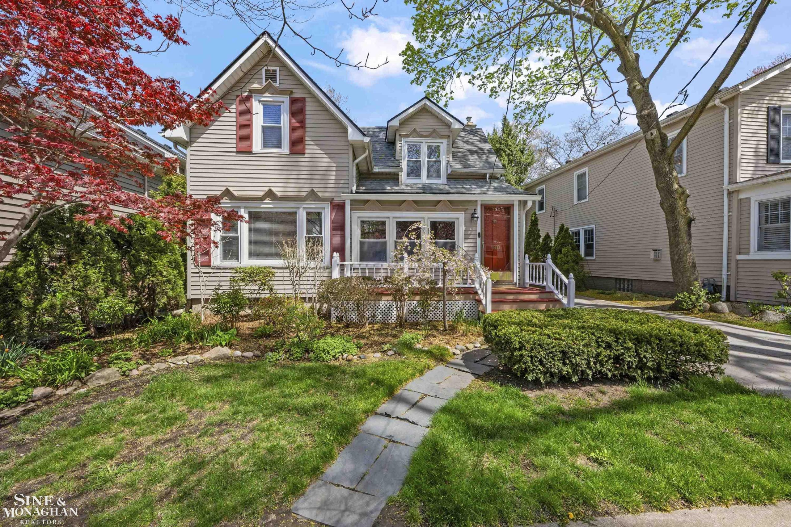 190 Lakeview AVE