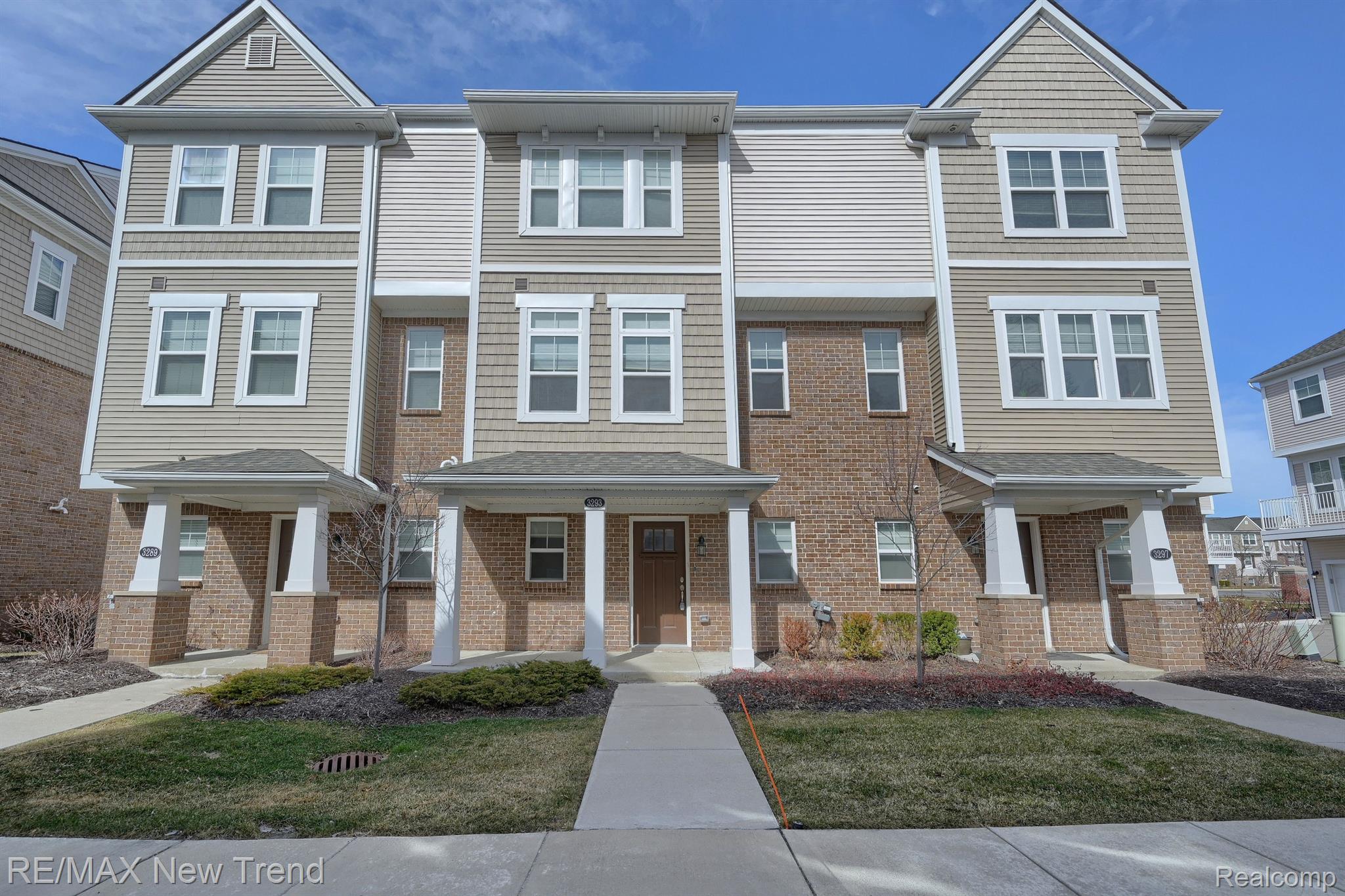 3293, CHAMBERS, W, Wixom, Michigan, 48393