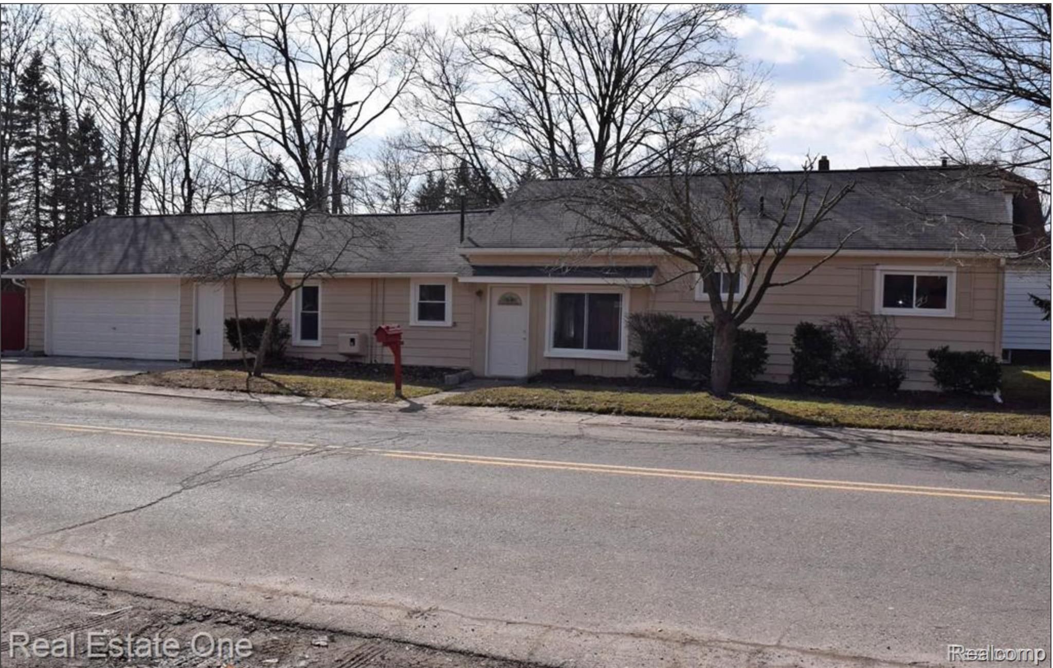 401, Liberty, South Lyon, Michigan, 48178