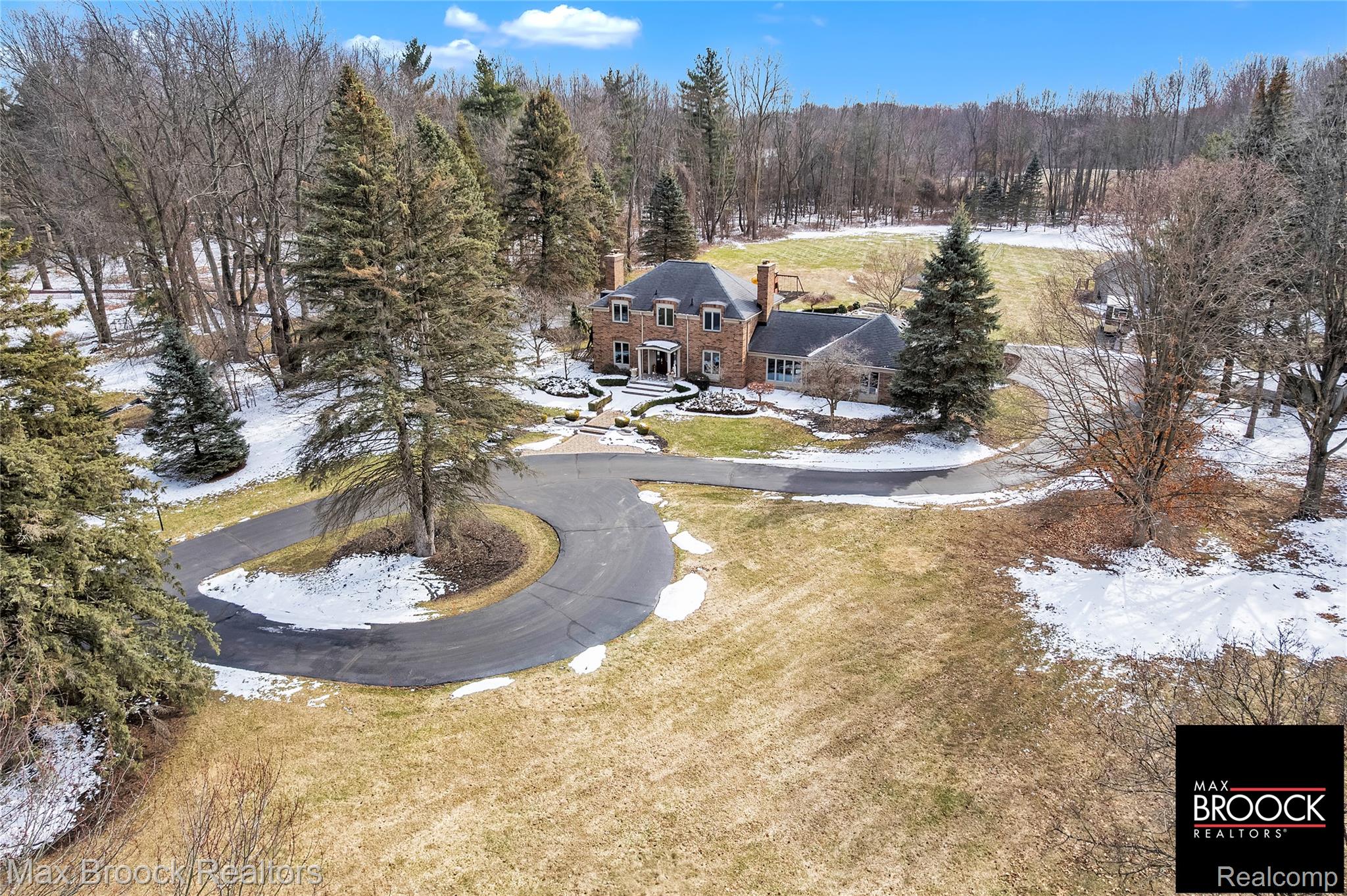 28351, 14 Mile, Farmington Hills, Michigan, 48334