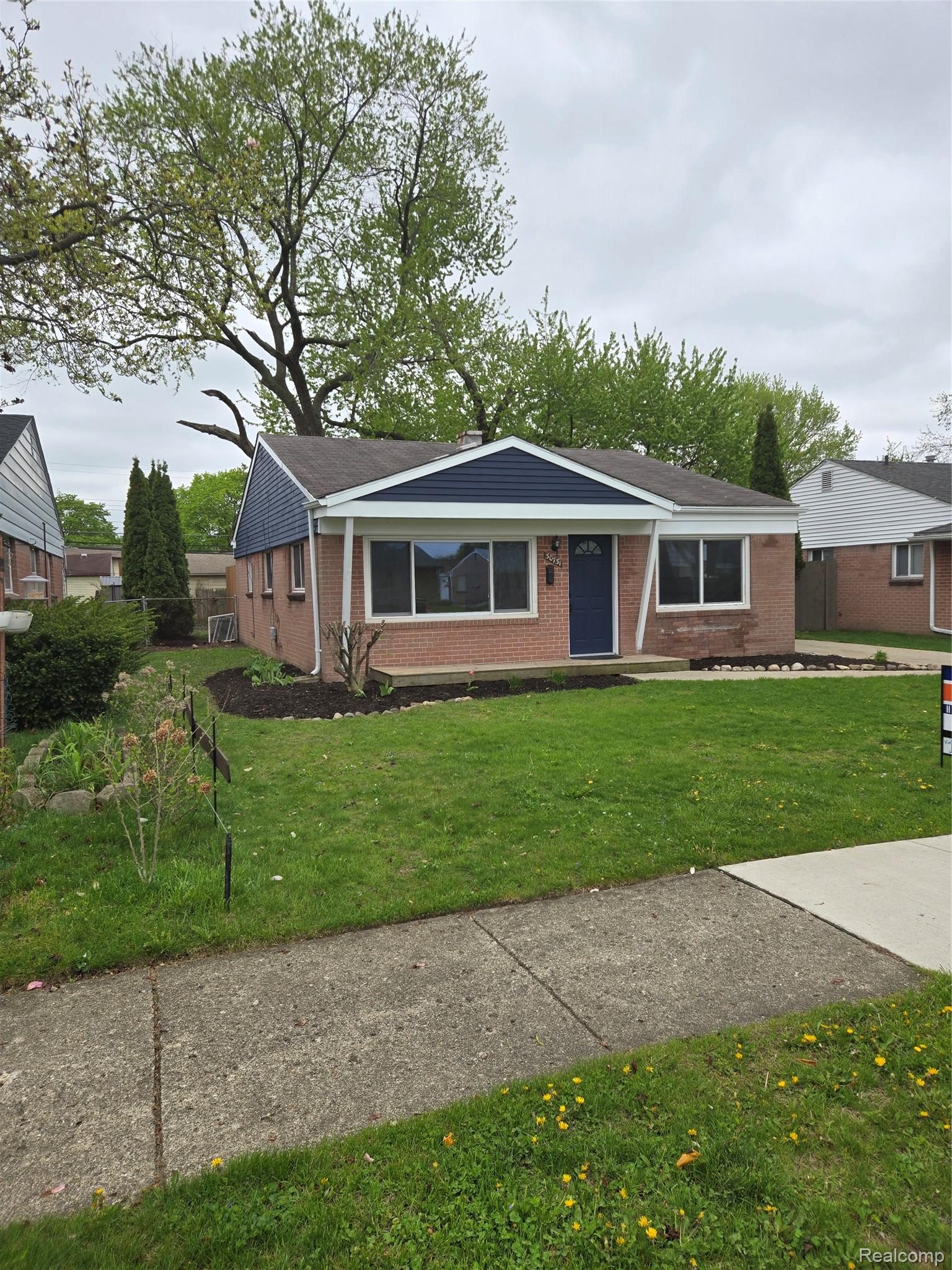 30731, Steinhauer, Westland, Michigan, 48186