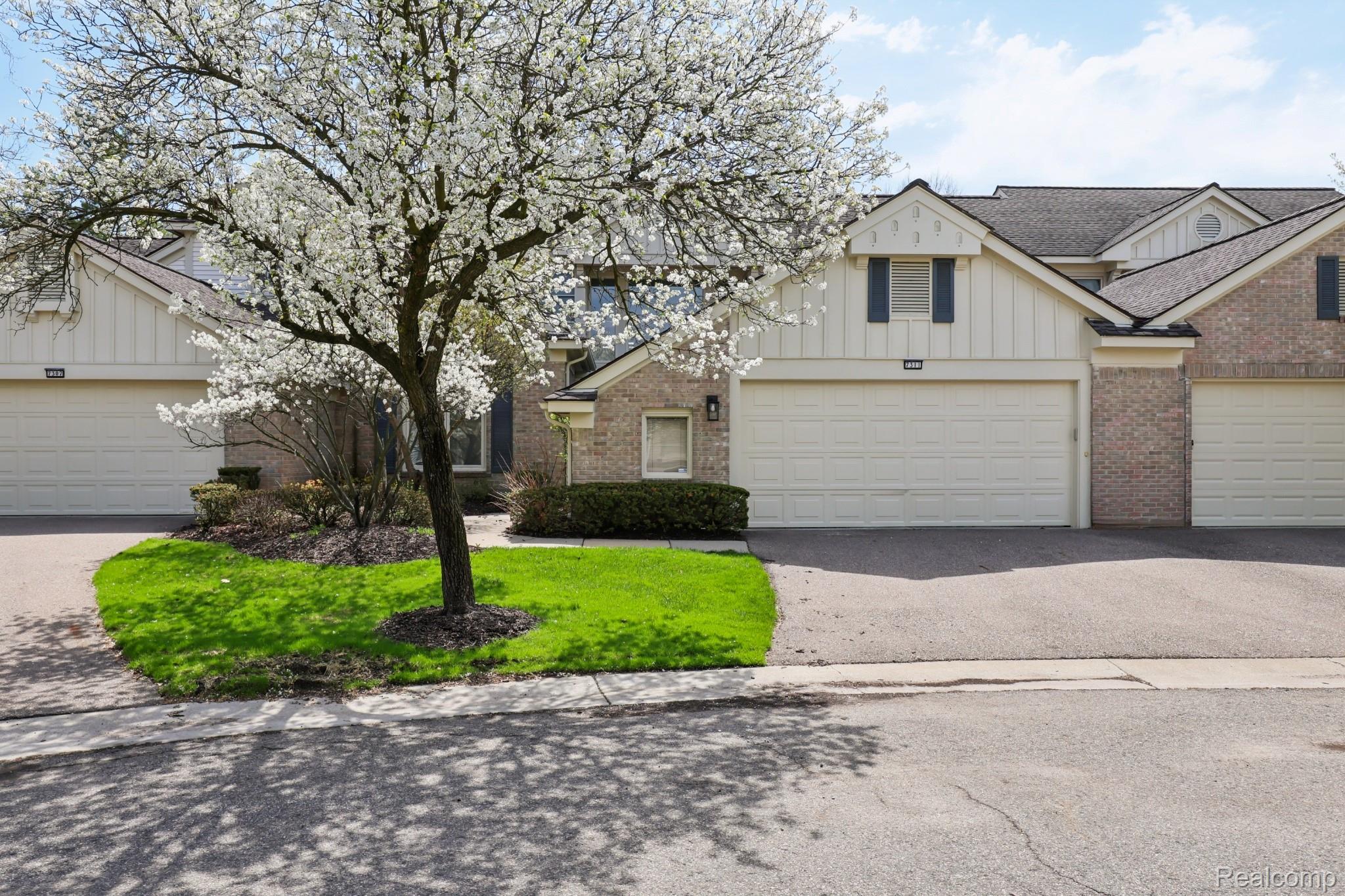 7311, Danbury, West Bloomfield, Michigan, 48322