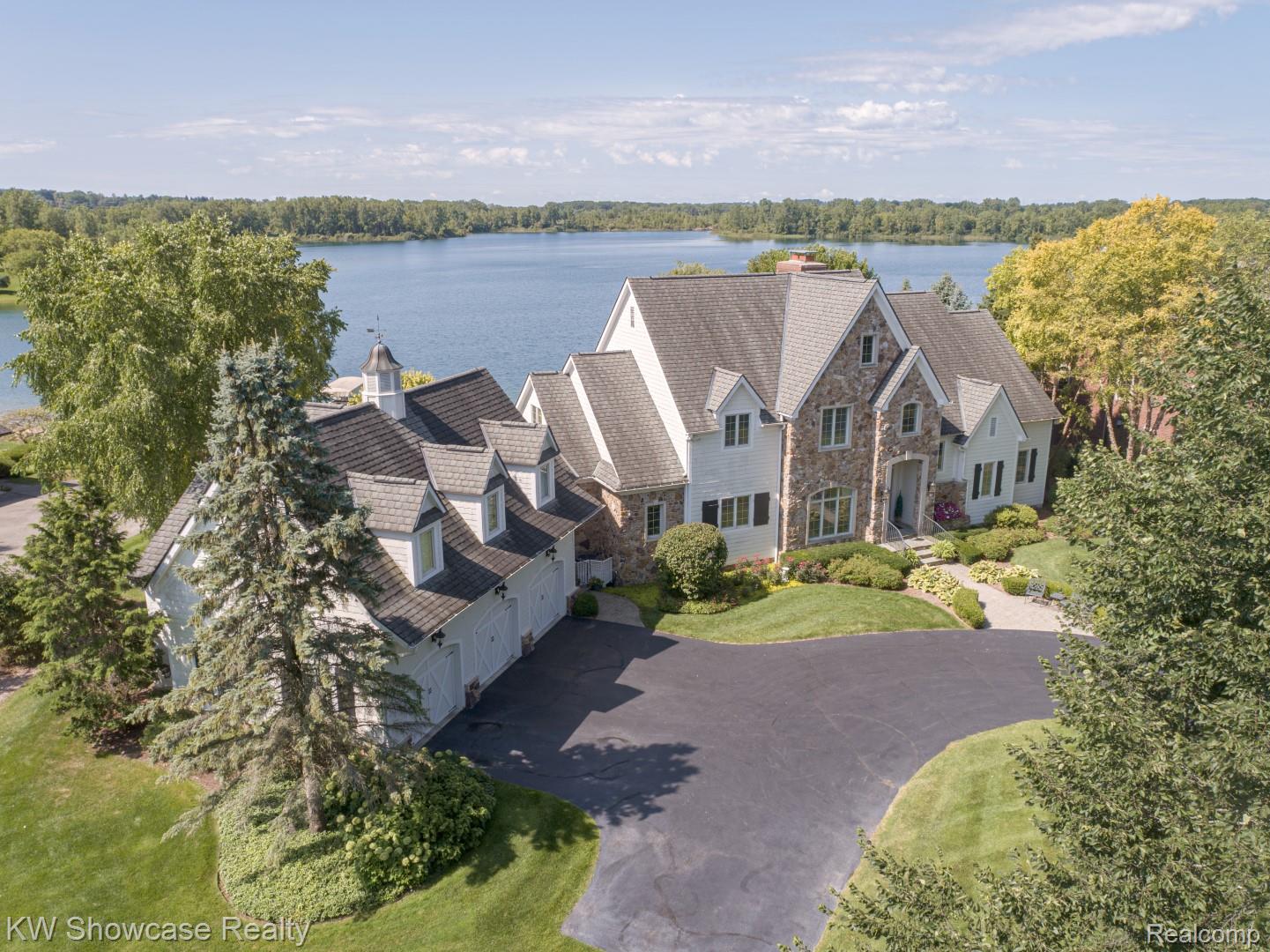 4334, Terra Ridge, Milford, Michigan, 48381