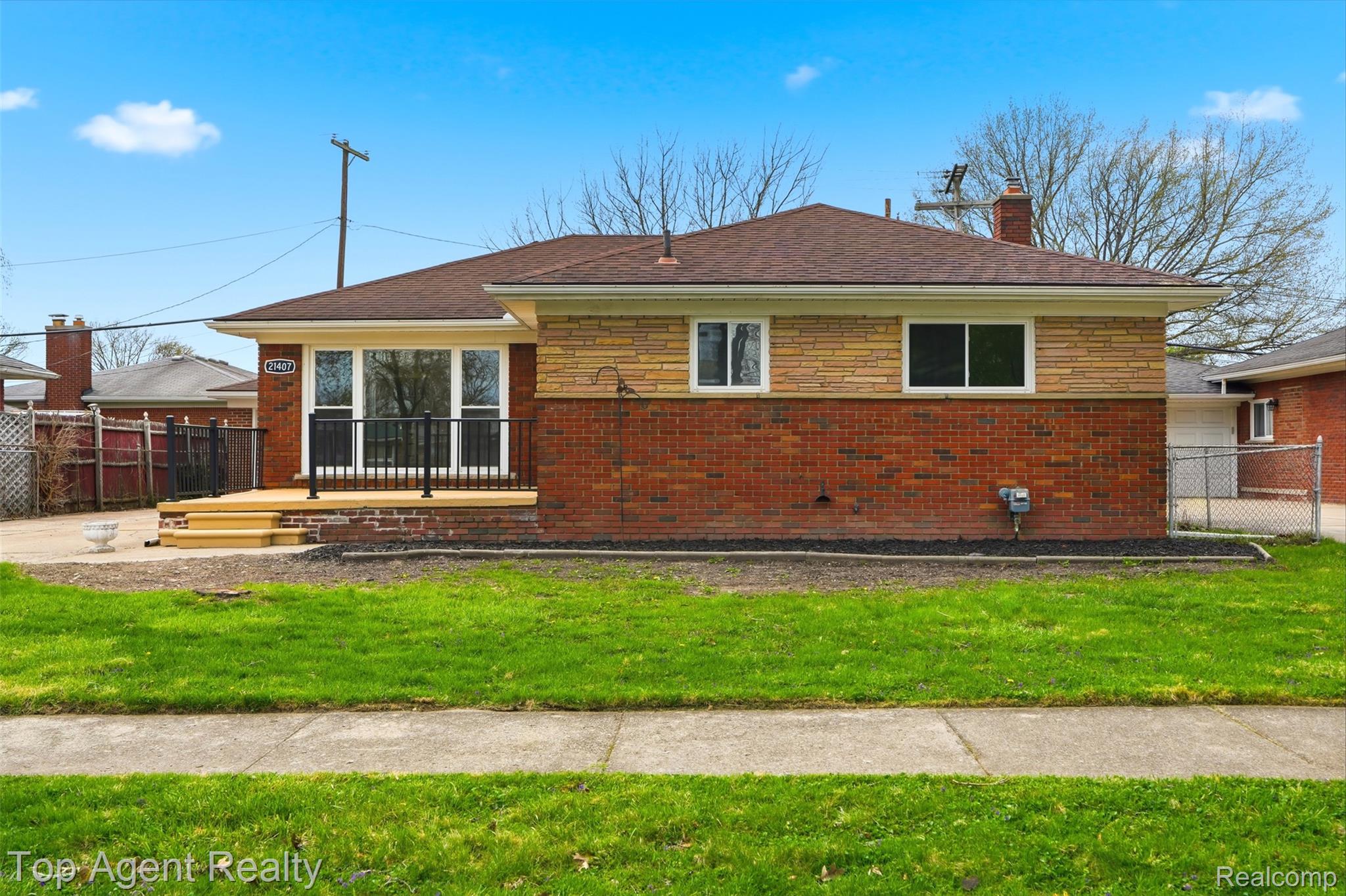 21407, Pallister, St. Clair Shores, Michigan, 48080