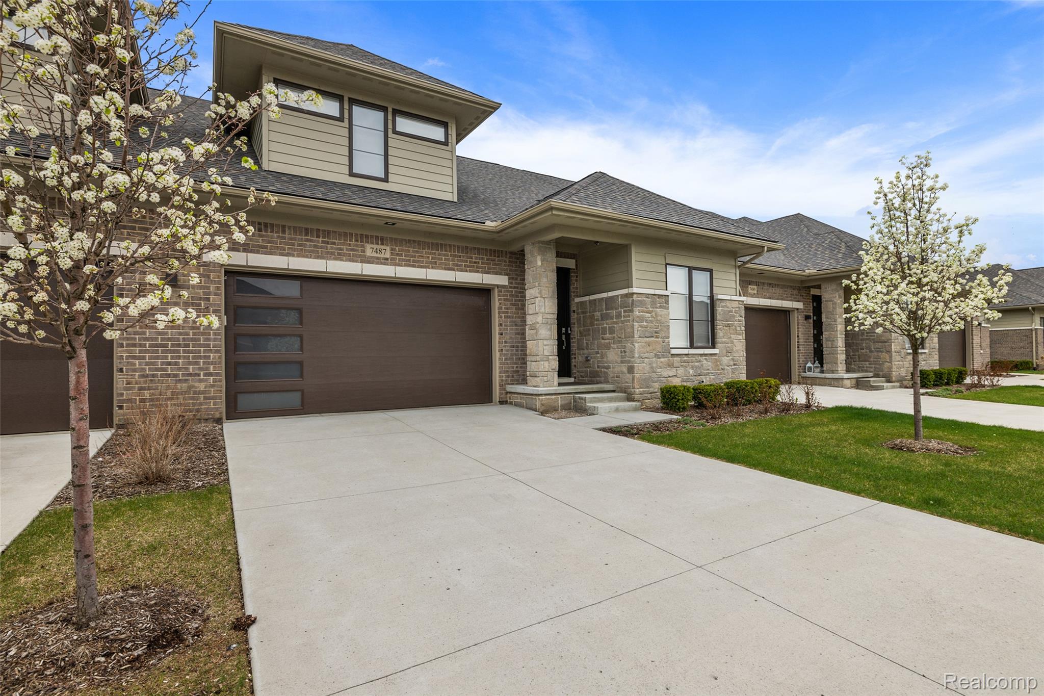 7487, Gramercy, West Bloomfield, Michigan, 48322
