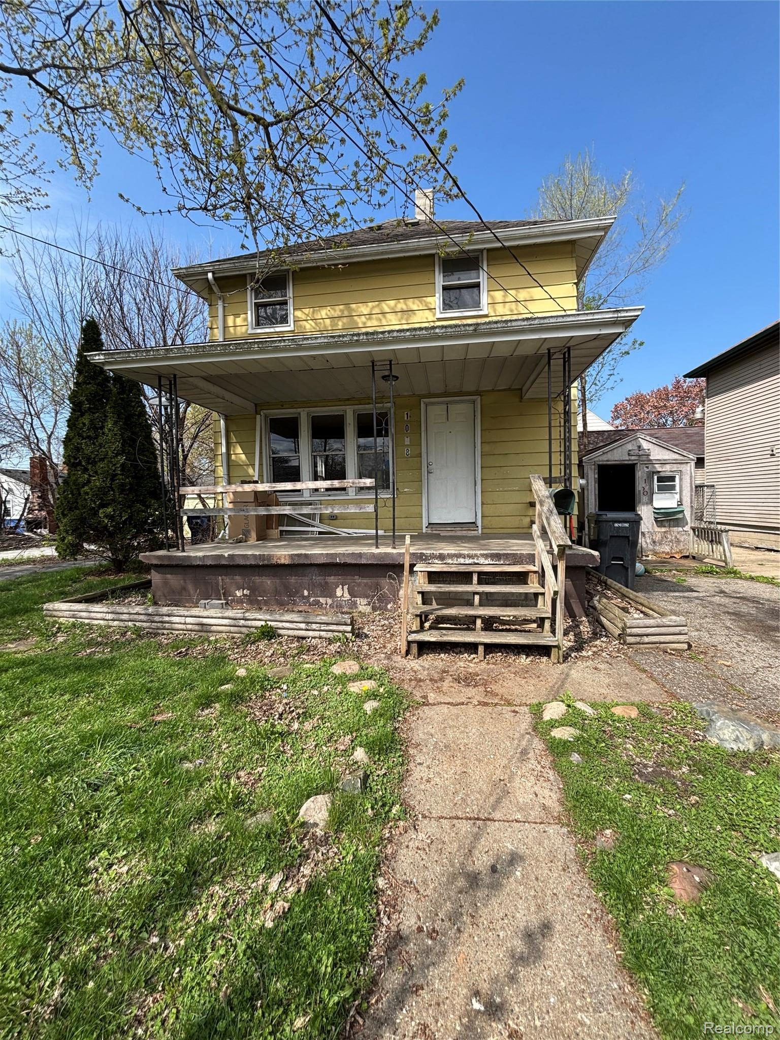 1008, Tacken, Flint, Michigan, 48532