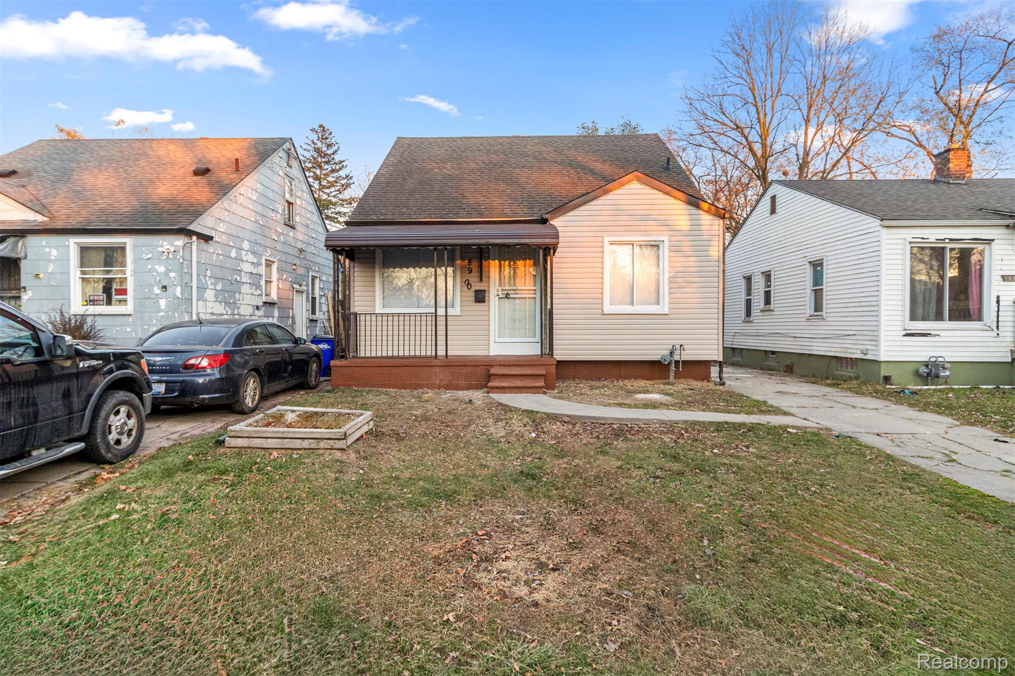 8900, Asbury, Detroit, Michigan, 48228