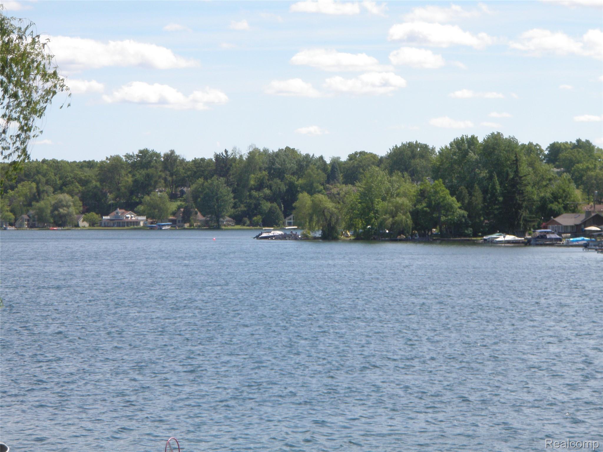 4684, CLINTON DR., E, Clarkston, Michigan, 48346