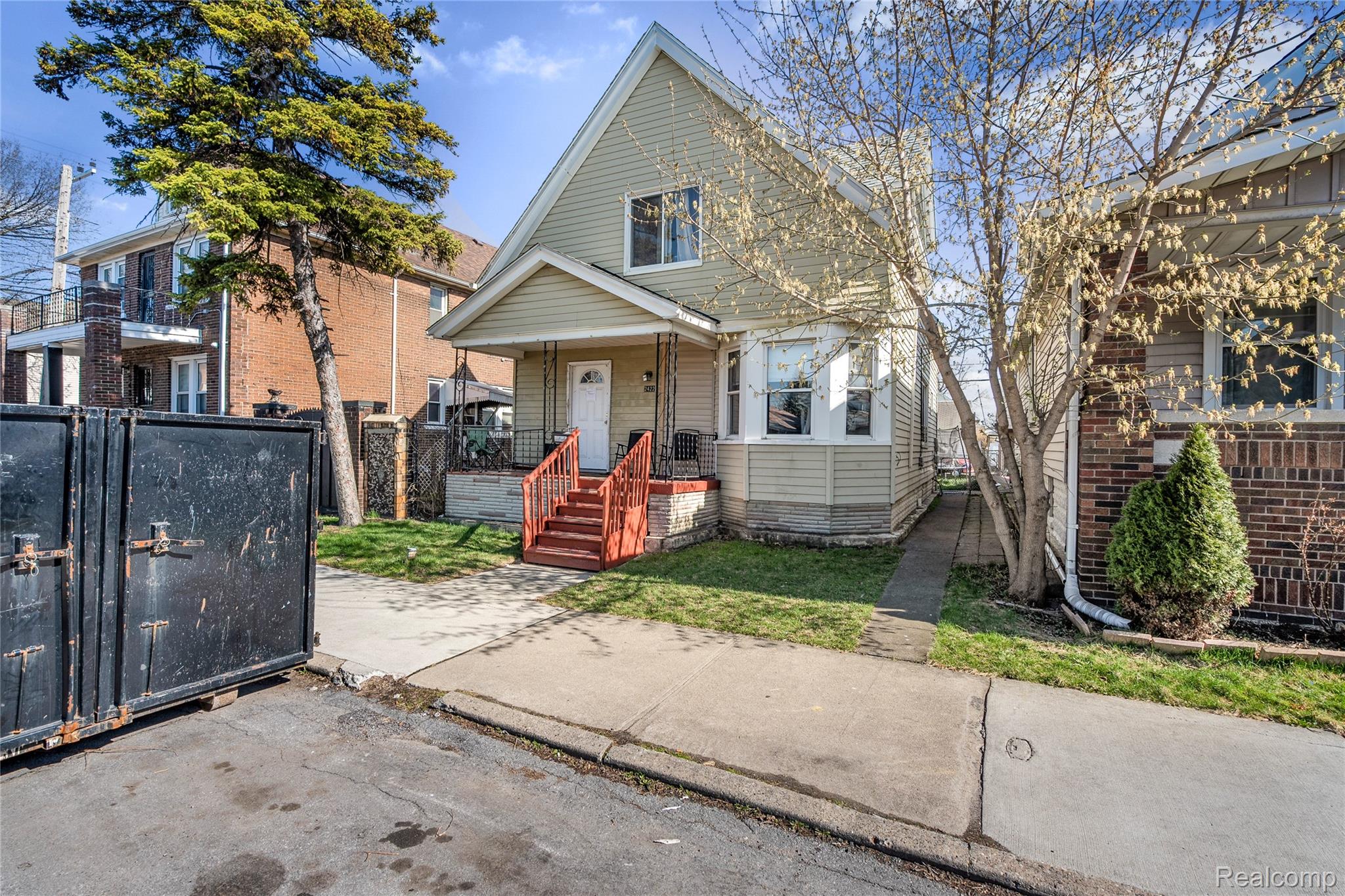 2422, Commor, Hamtramck, Michigan, 48212