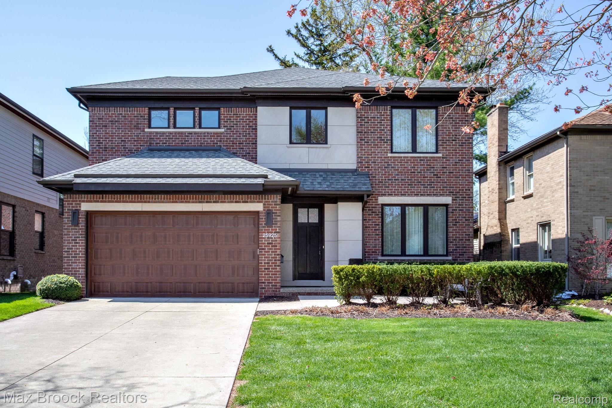 25925, York, Royal Oak, Michigan, 48067