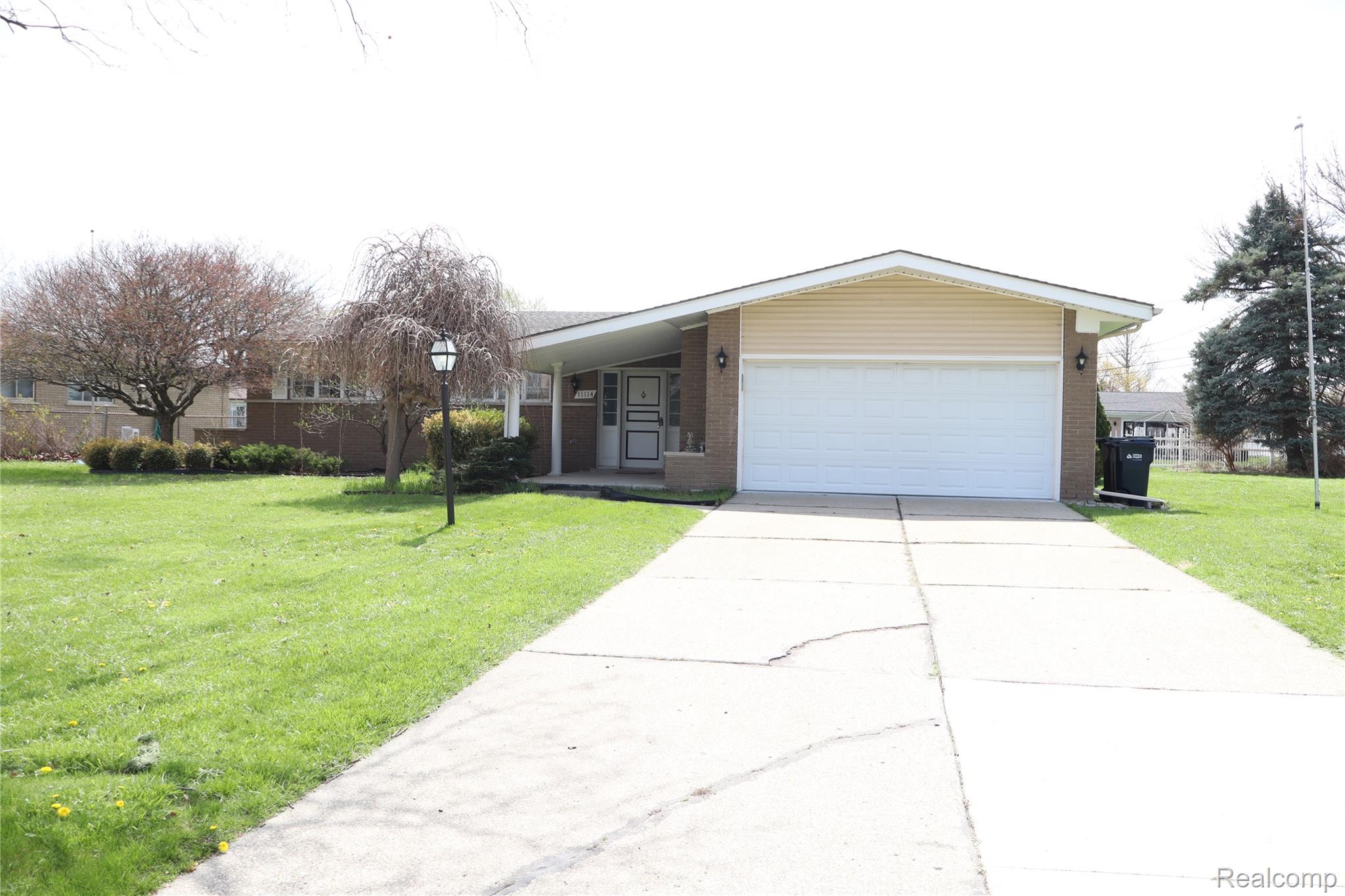 11114, Greendale, Sterling Heights, Michigan, 48312