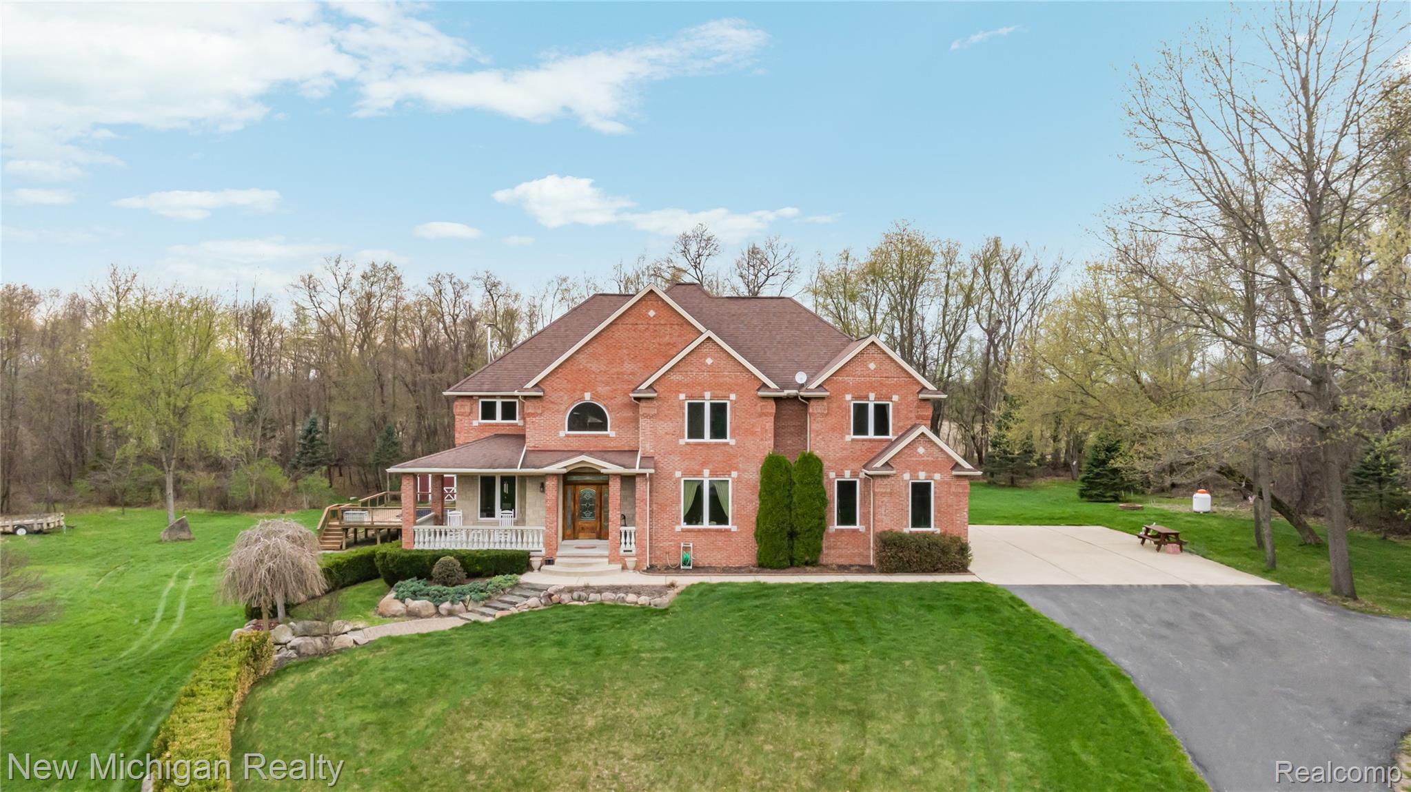 13445, Millie, Holly, Michigan, 48442