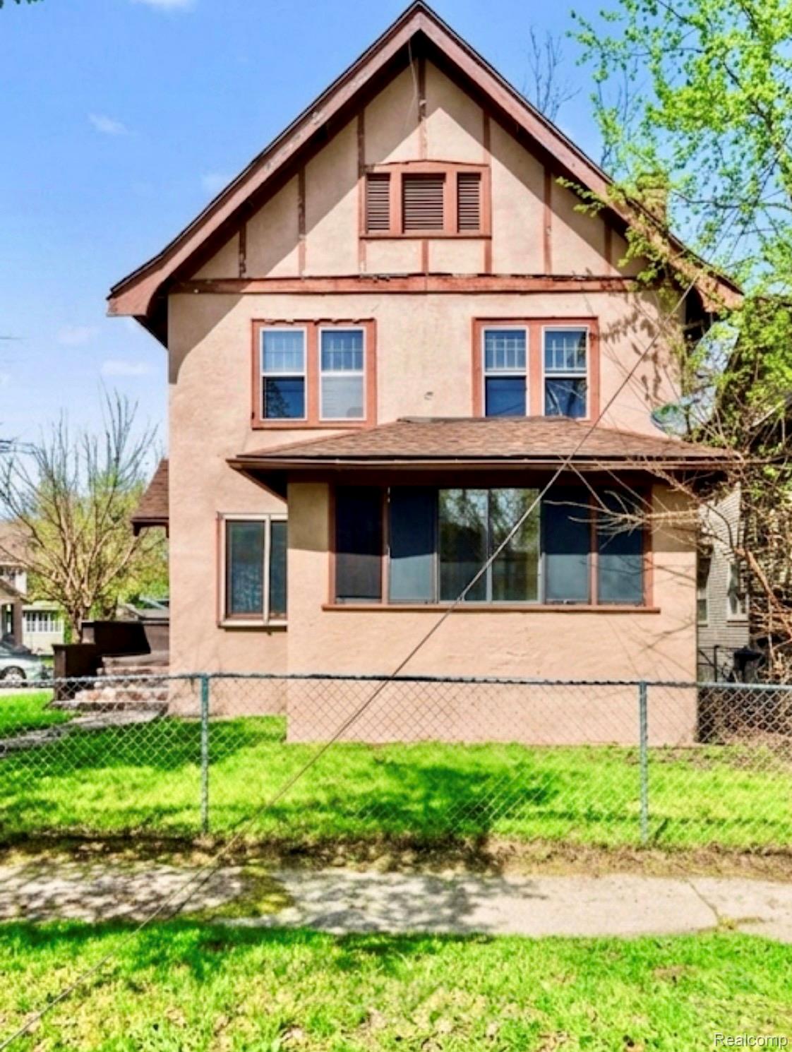 704, STUART, Kalamazoo, Michigan, 49007