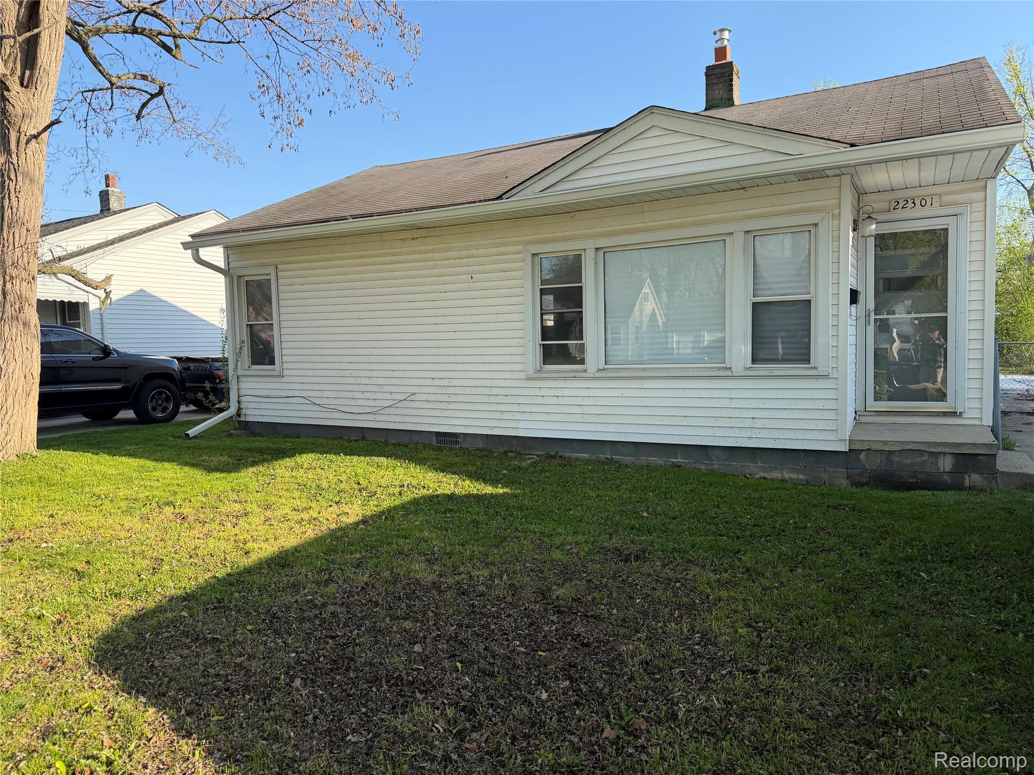 22301, Lange, St. Clair Shores, Michigan, 48080