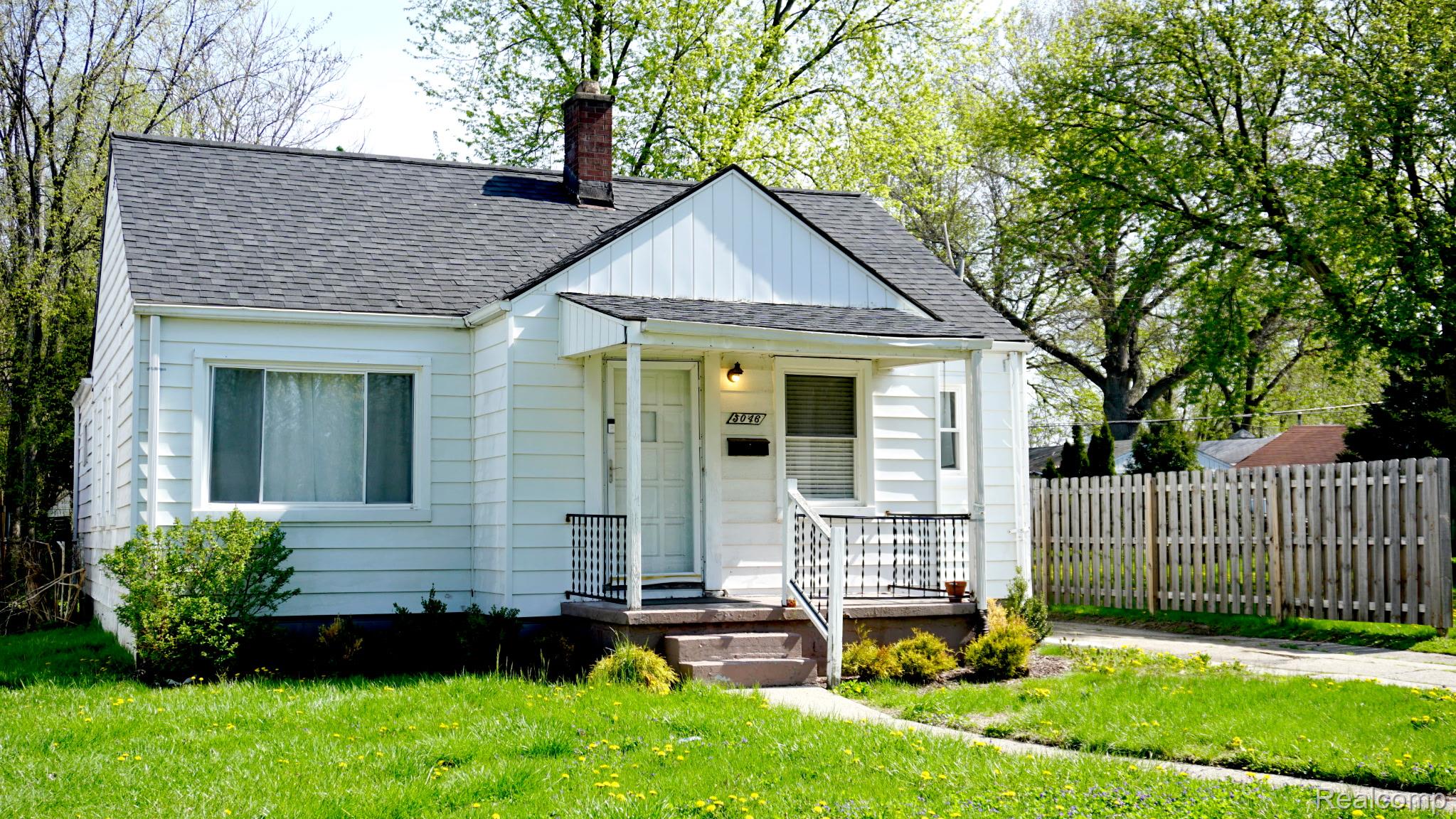 5046, Lafontaine, Grosse Pointe, Michigan, 48236