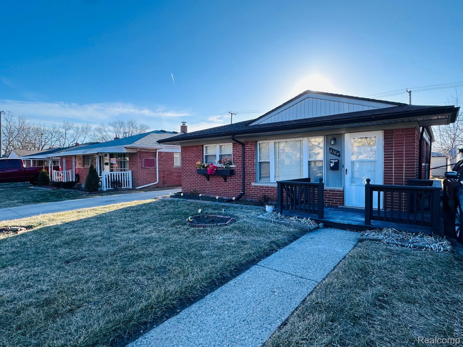 6784, Cooper St, Taylor, Michigan, 48180