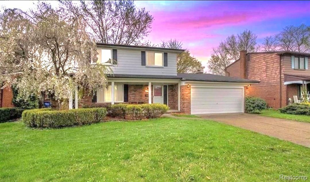 3458, Common, Warren, Michigan, 48092
