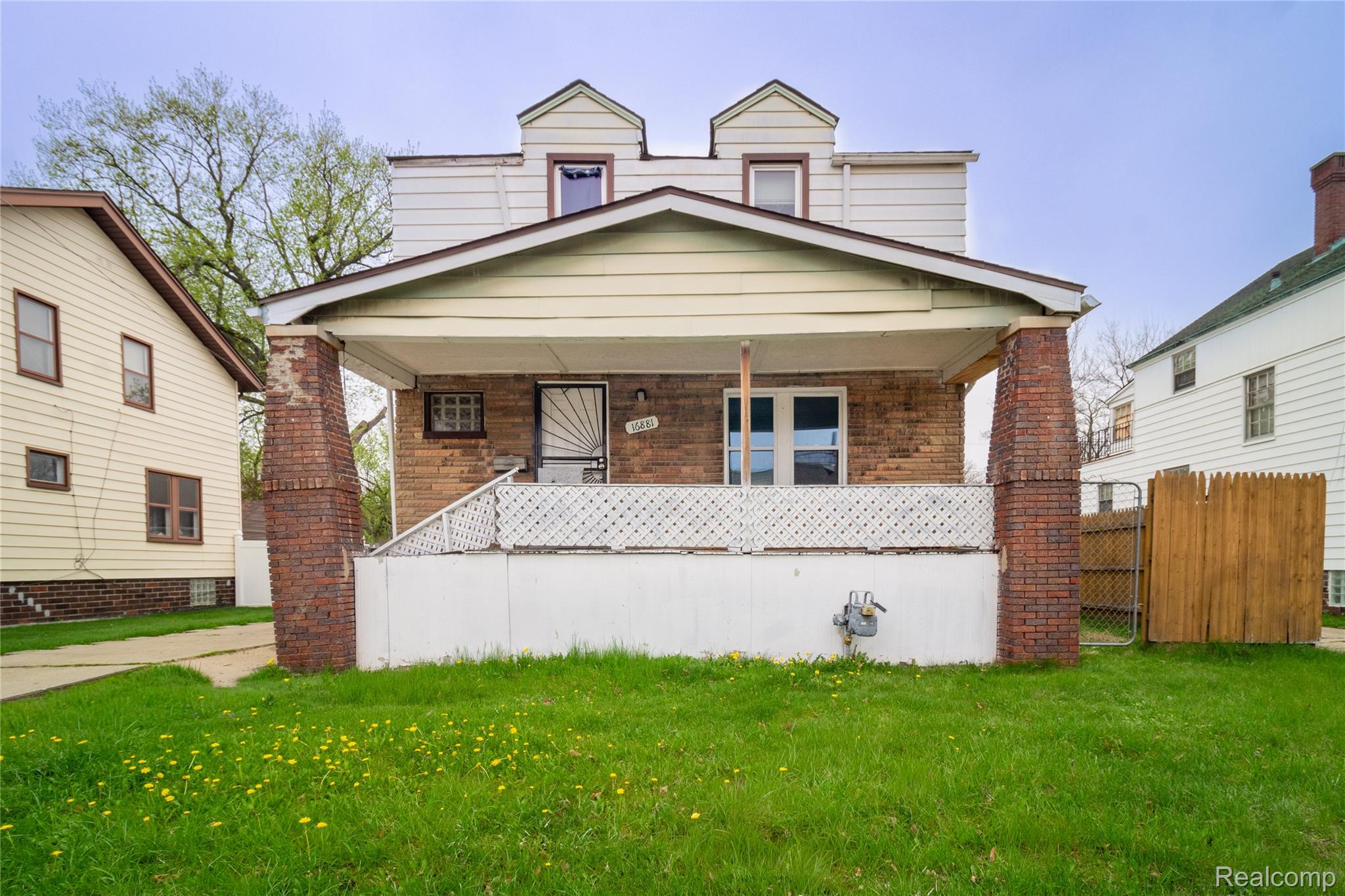 16881, Burgess, Detroit, Michigan, 48219