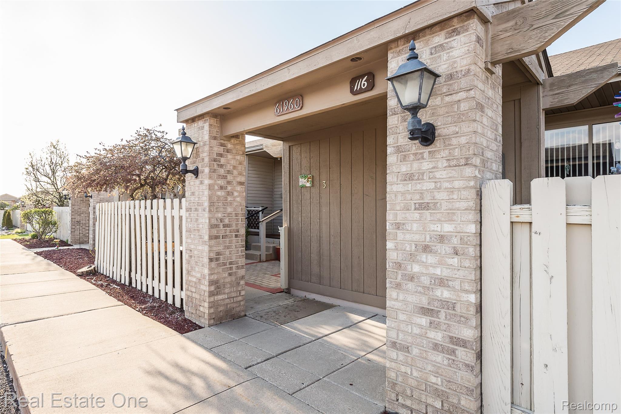 61960, Arlington, #3, South Lyon, Michigan, 48178