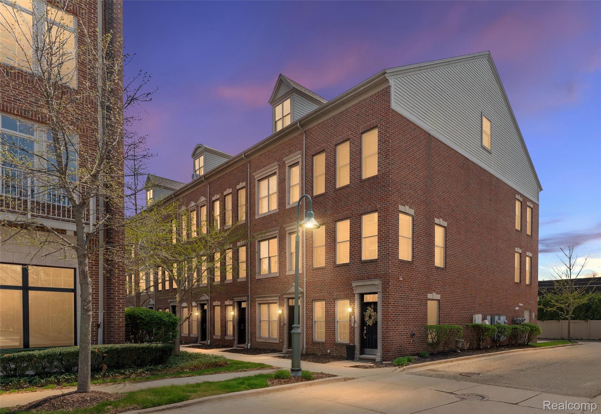 548, Graten, Birmingham, Michigan, 48009